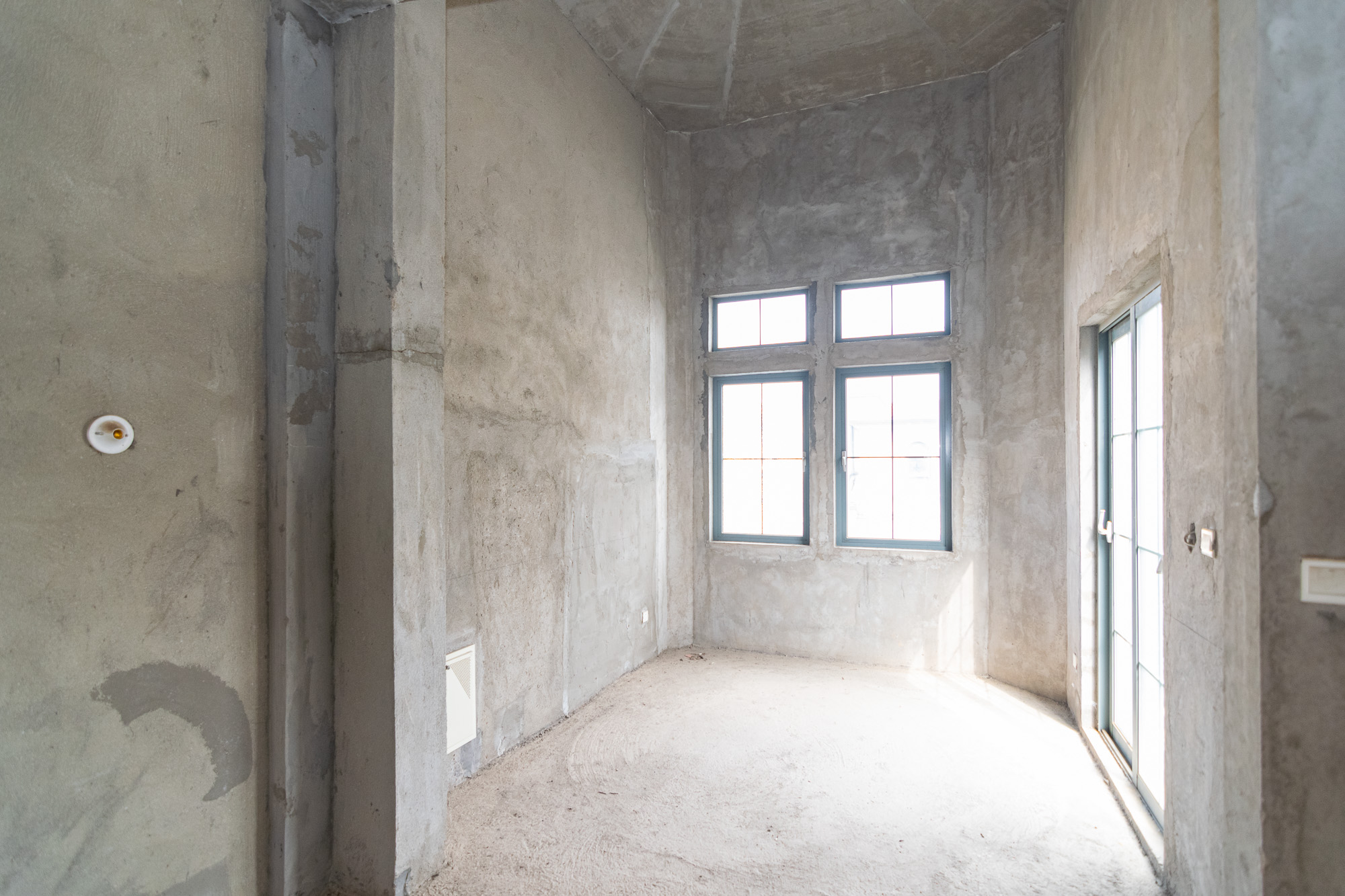 中粮北纬28°别墅 5室2厅4卫 380.0万 中粮北纬28°别墅 5室2厅4卫 380.0万卧室