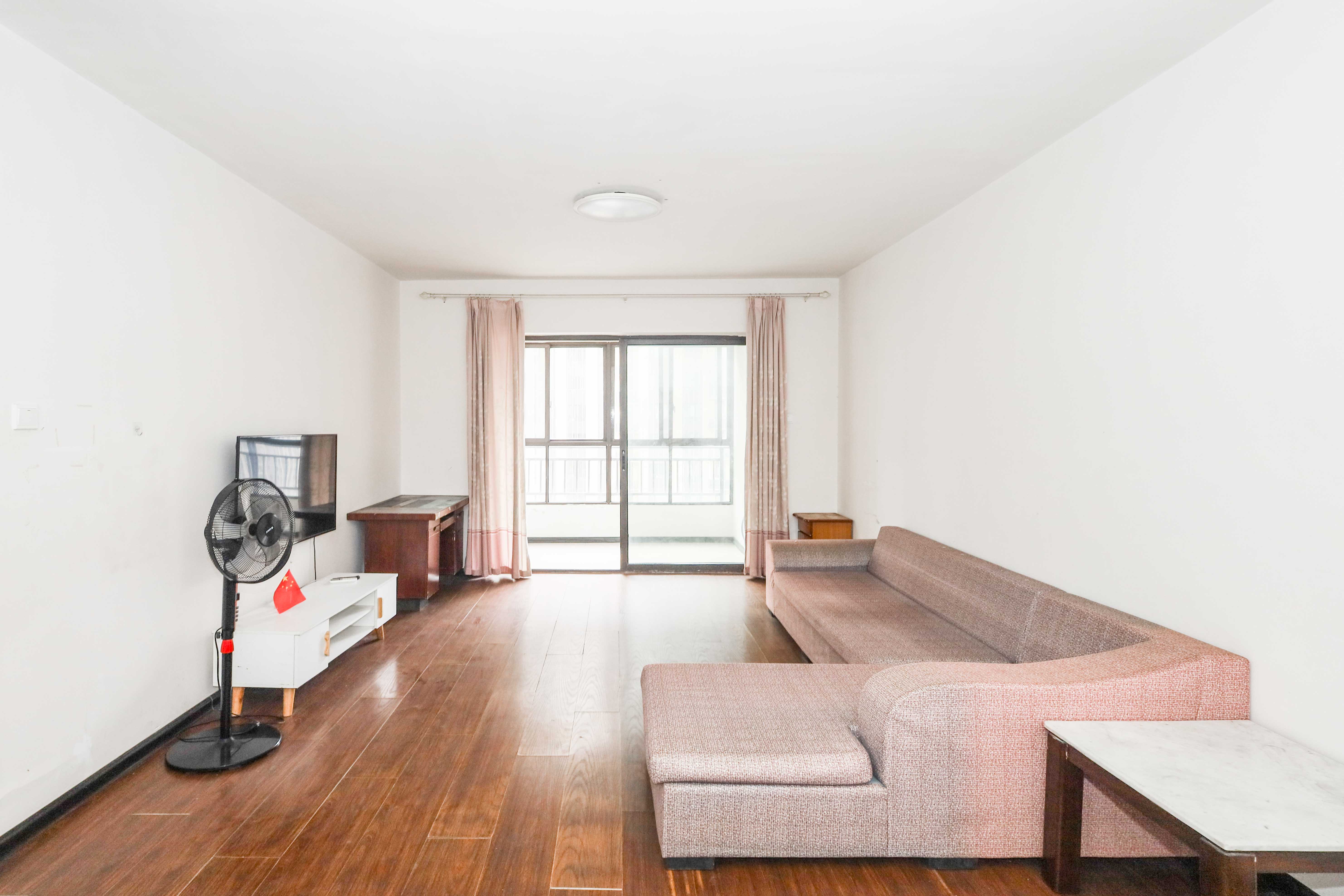 和泓梅溪四季  3室2厅2卫    128.0万 和泓梅溪四季  3室2厅2卫    128.0万客厅