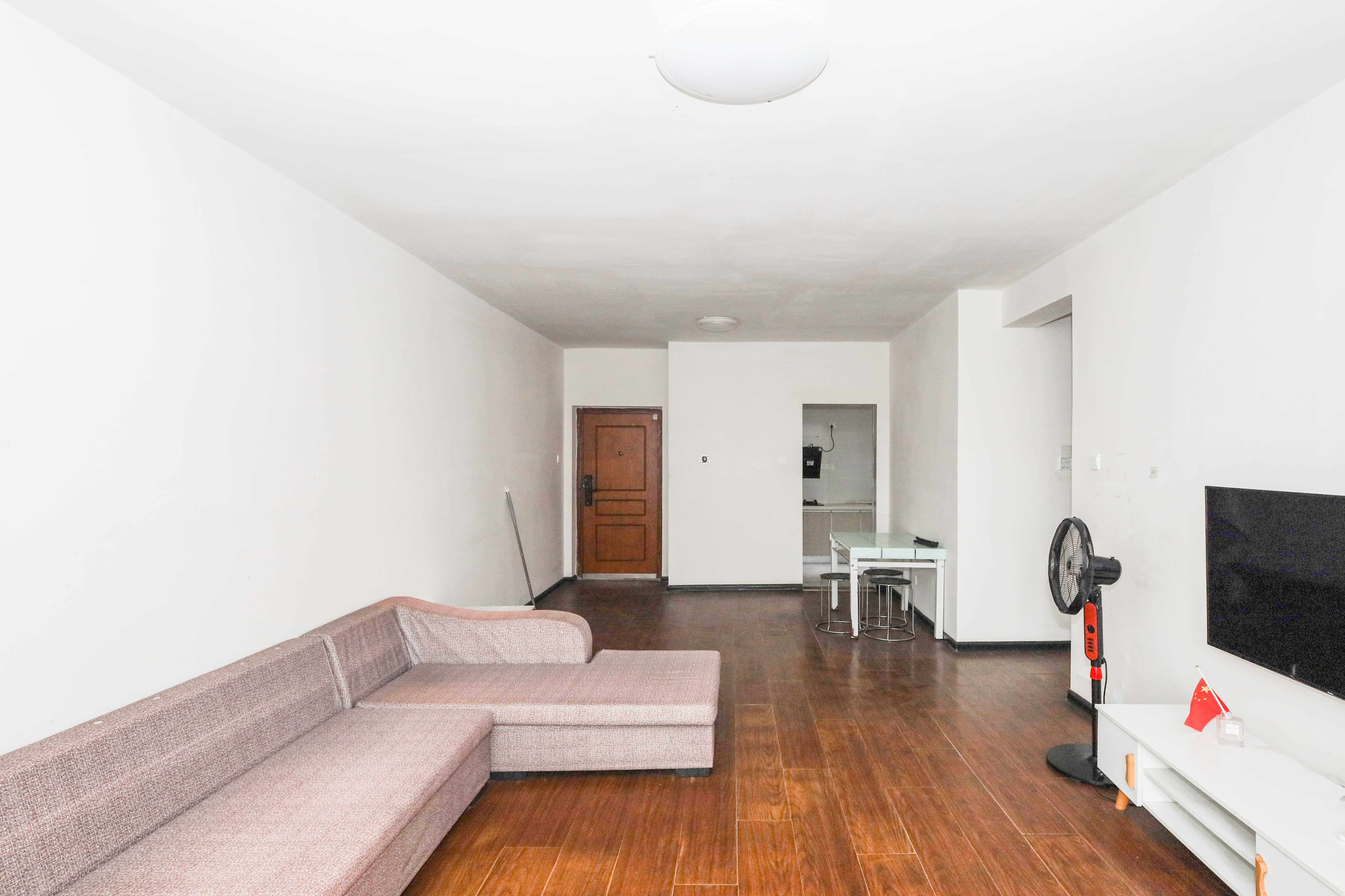 和泓梅溪四季  3室2厅2卫    128.0万 和泓梅溪四季  3室2厅2卫    128.0万客厅