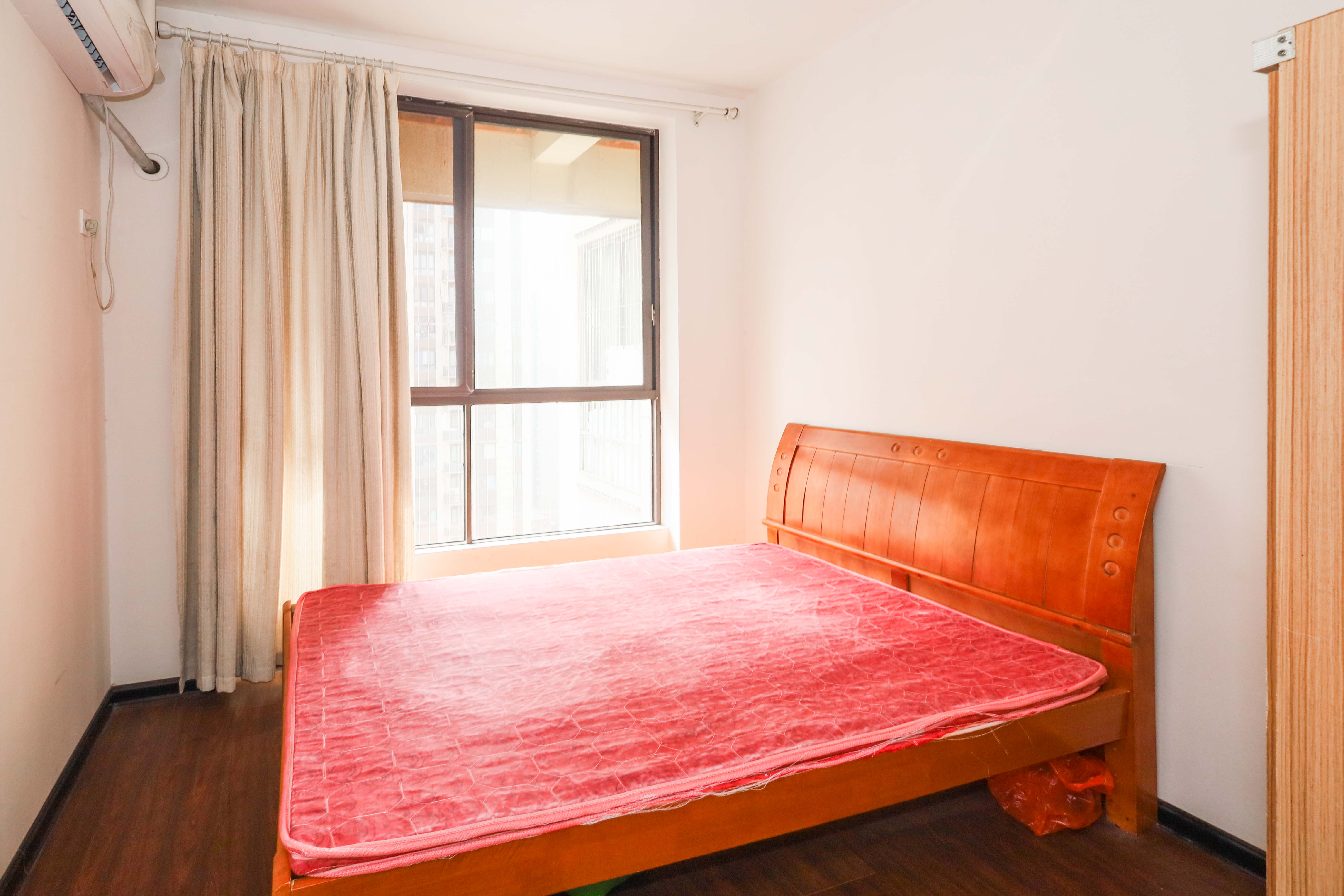 和泓梅溪四季  3室2厅2卫    128.0万 和泓梅溪四季  3室2厅2卫    128.0万卧室