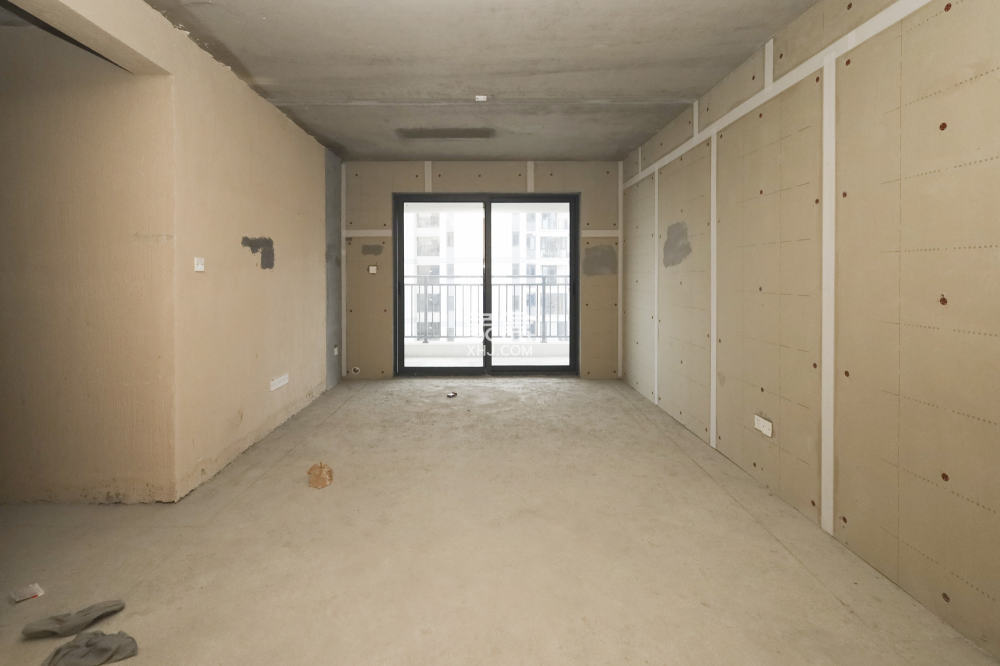 长沙北中心保利时代B区  3室2厅2卫    95.0万