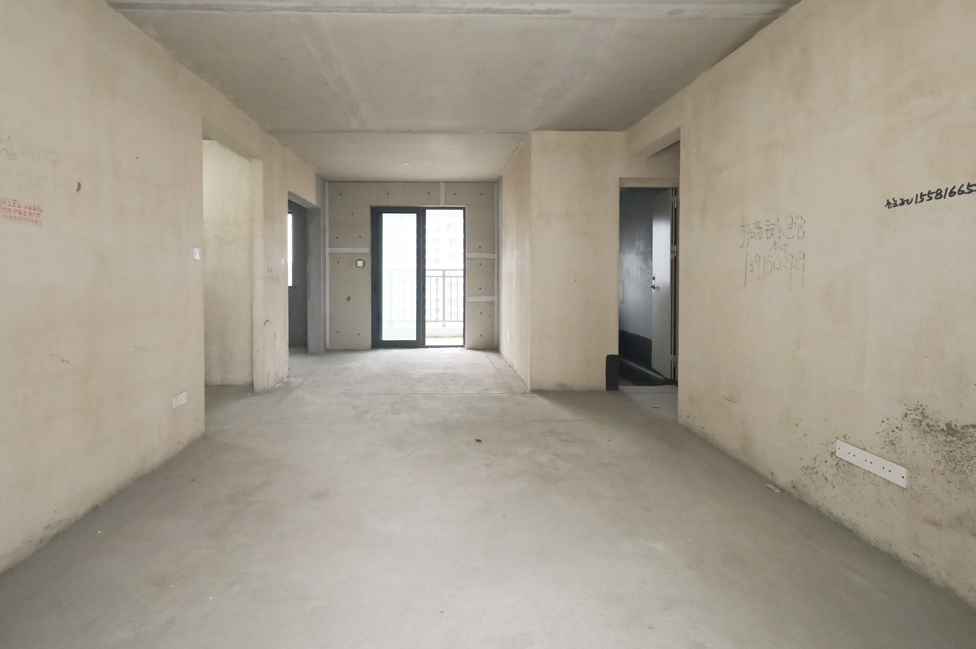 长沙北中心保利时代A区 4室2厅2卫 100.0万 长沙北中心保利时代A区 4室2厅2卫 100.0万客厅