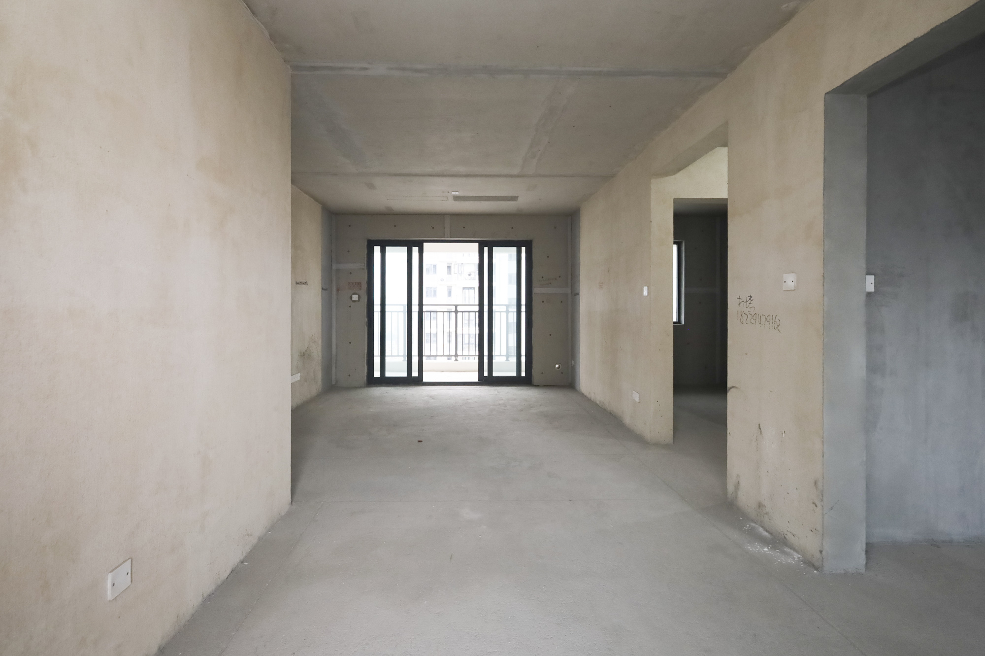 长沙北中心保利时代A区 4室2厅2卫 100.0万 长沙北中心保利时代A区 4室2厅2卫 100.0万客厅