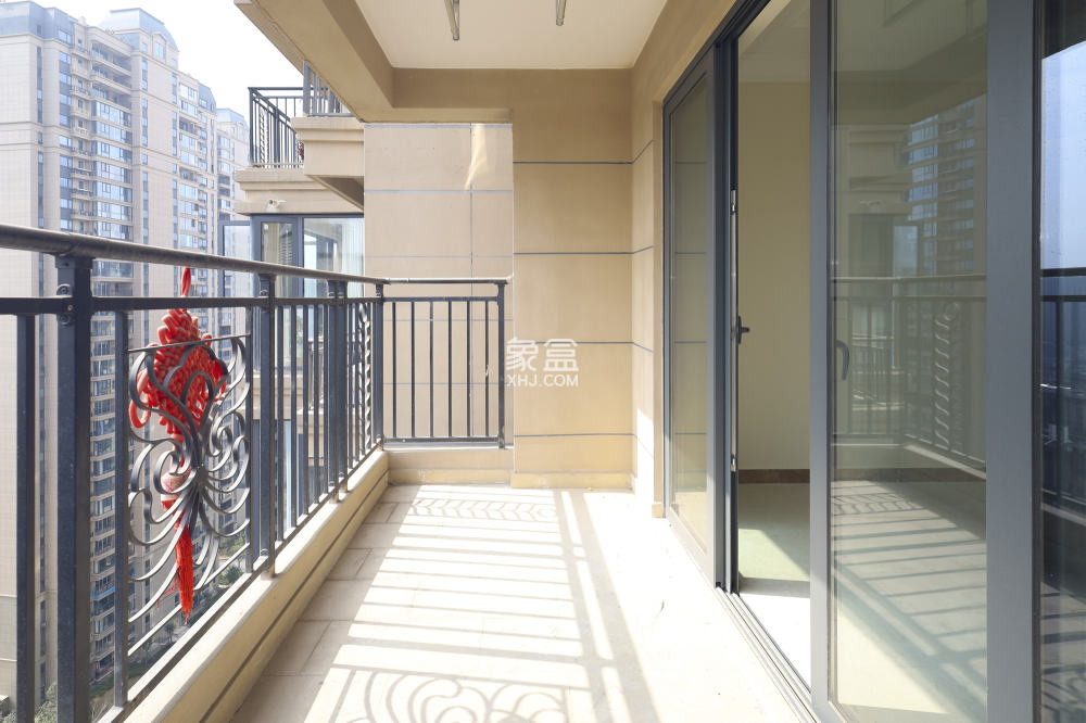 恒大御景天下城二期  3室2廳2衛(wèi)    99.7萬(wàn)