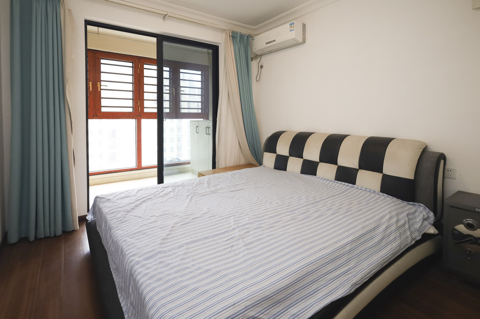 幸福考拉789 3室2厅2卫 78.0万 幸福考拉789 3室2厅2卫 78.0万卧室