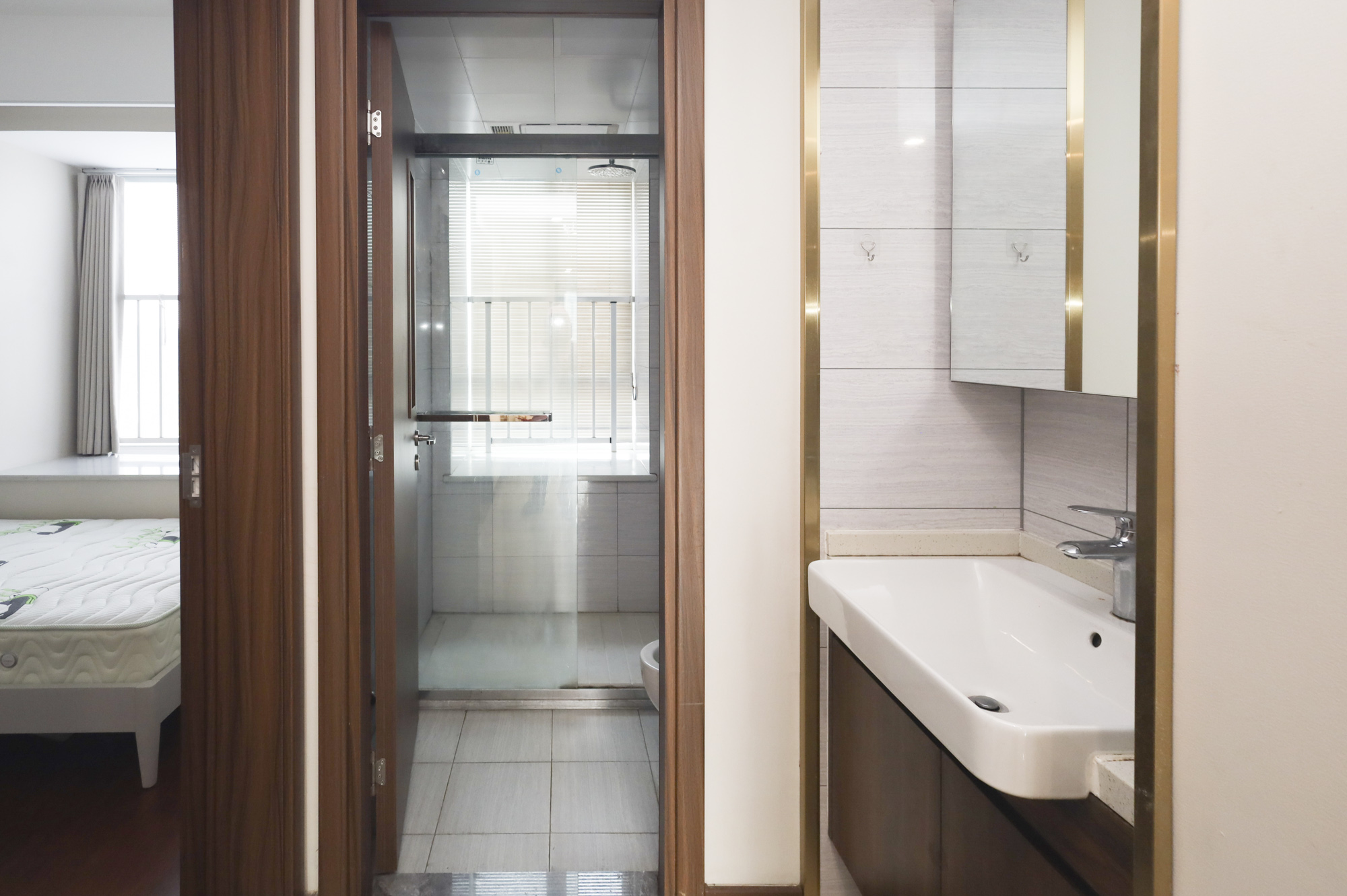 中欣楚天御府E区  4室2厅2卫    149.0万 中欣楚天御府E区  4室2厅2卫    149.0万卫生间