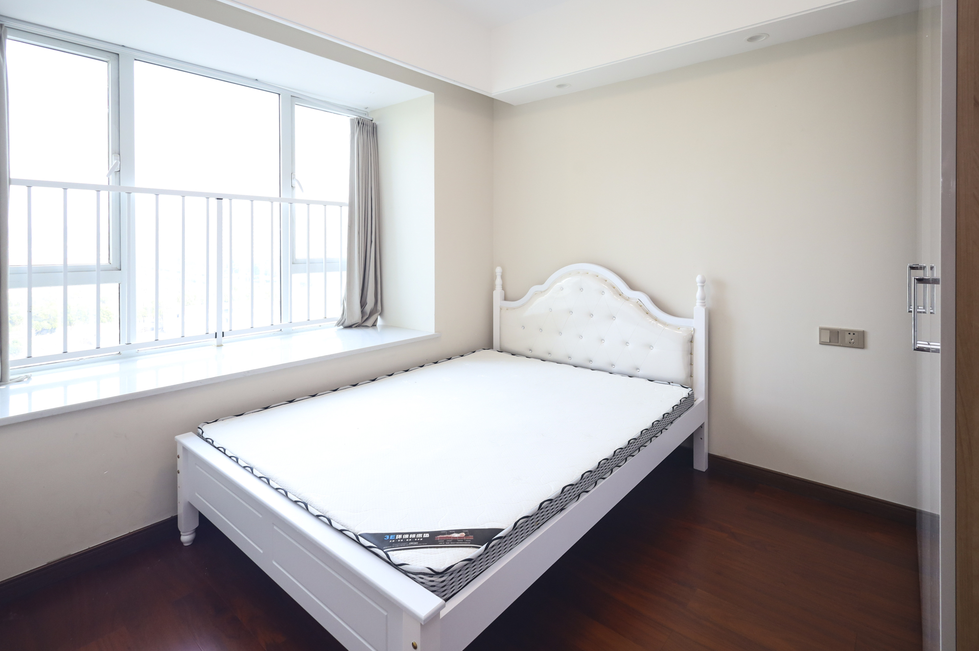 中欣楚天御府E区  4室2厅2卫    149.0万 中欣楚天御府E区  4室2厅2卫    149.0万卧室