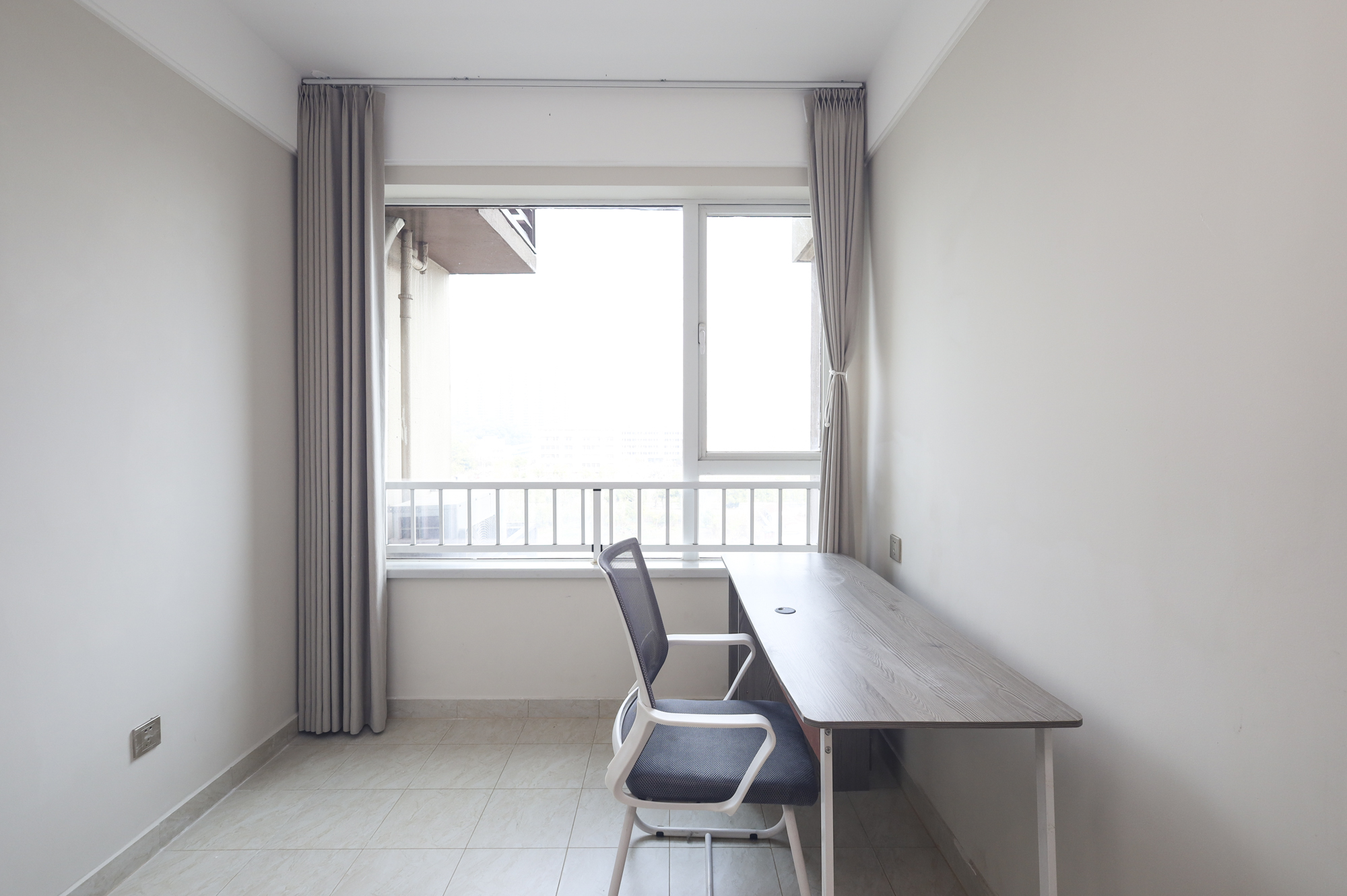 中欣楚天御府E区  4室2厅2卫    149.0万 中欣楚天御府E区  4室2厅2卫    149.0万卧室