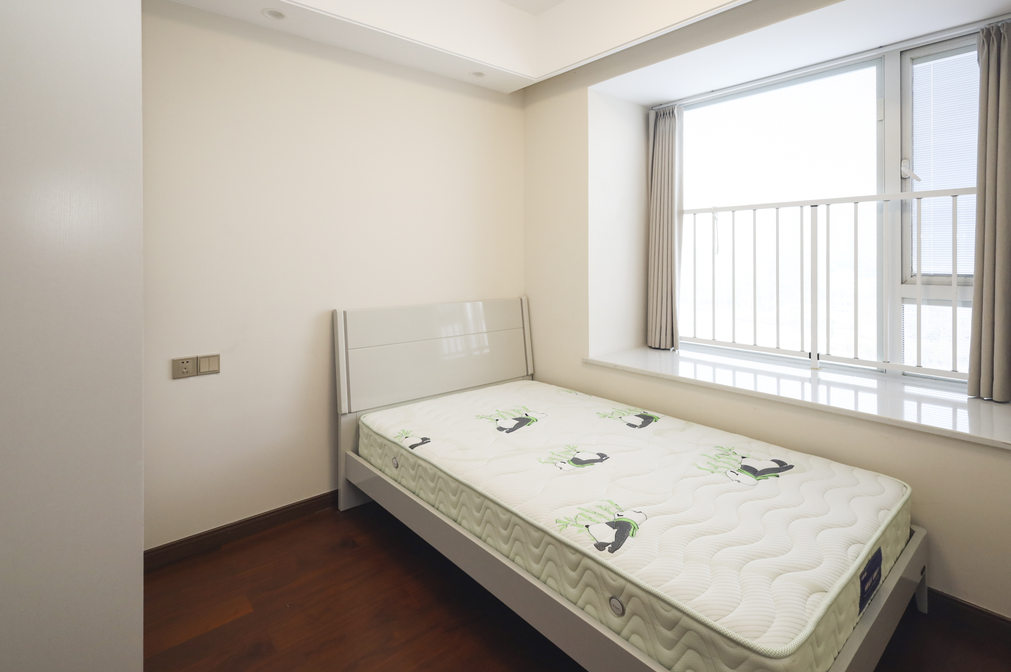 中欣楚天御府E区  4室2厅2卫    149.0万 中欣楚天御府E区  4室2厅2卫    149.0万卧室