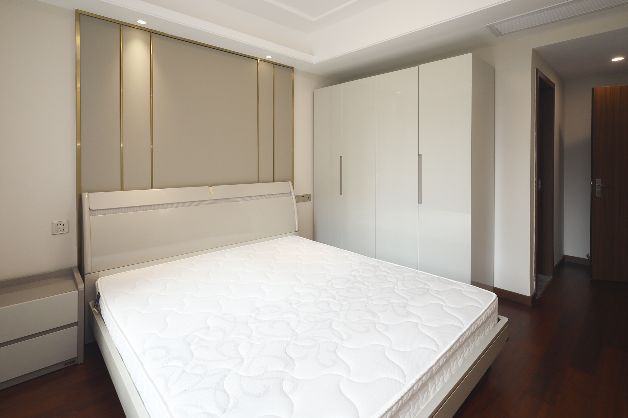 中欣楚天御府E区  4室2厅2卫    149.0万 中欣楚天御府E区  4室2厅2卫    149.0万卧室