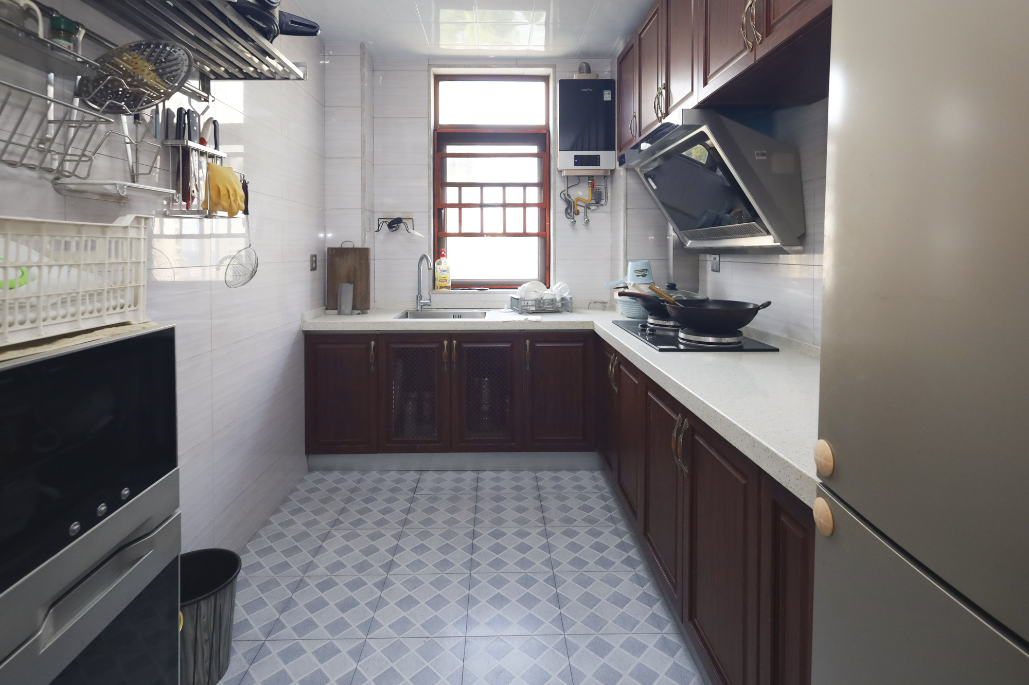 顺天御岭 4室1厅2卫 130.0万 顺天御岭 4室1厅2卫 130.0万厨房