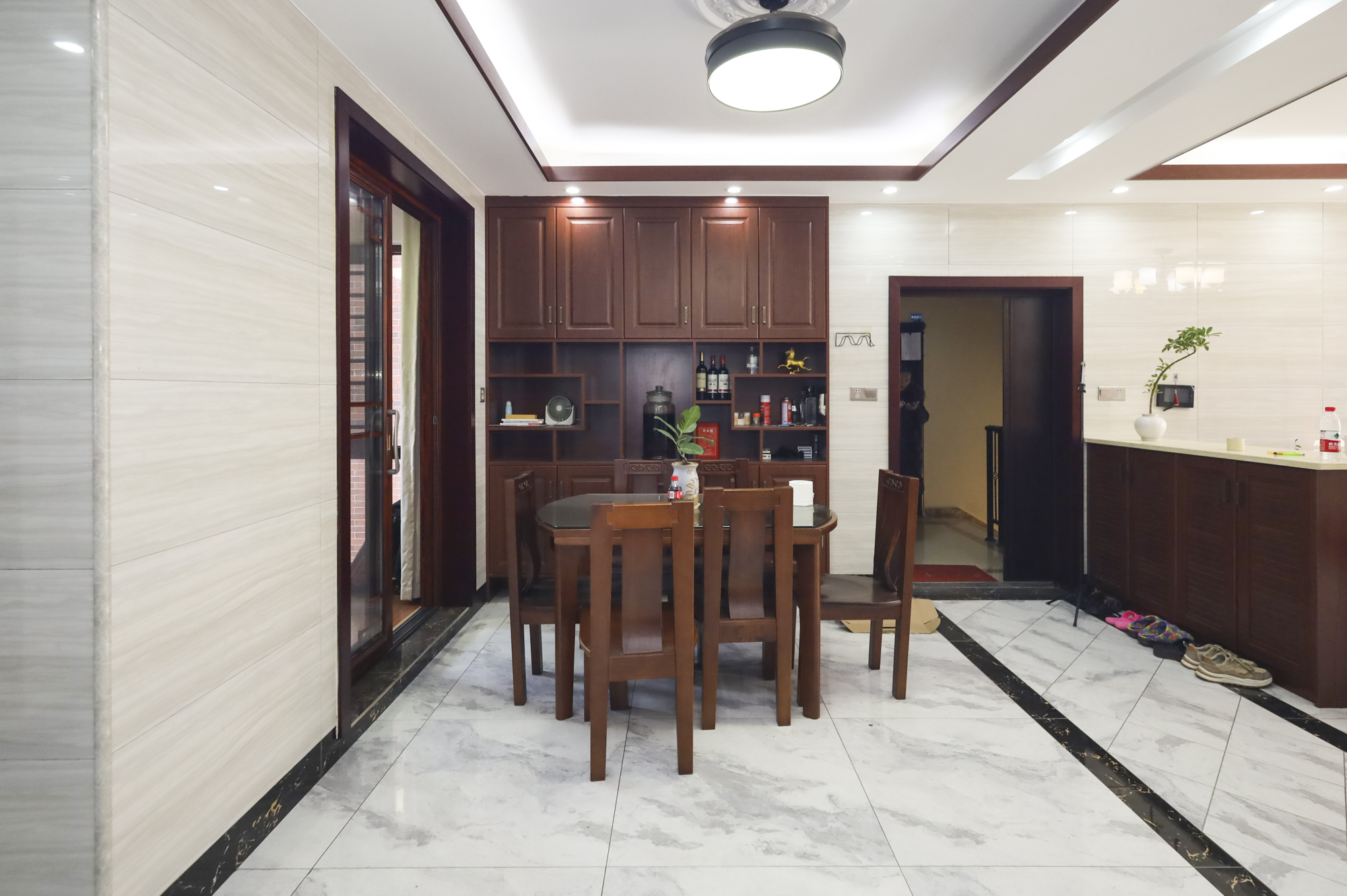 顺天御岭 4室1厅2卫 130.0万 顺天御岭 4室1厅2卫 130.0万客厅