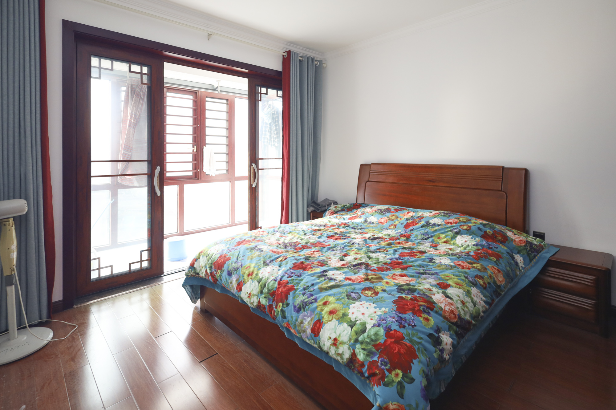 顺天御岭 4室1厅2卫 130.0万 顺天御岭 4室1厅2卫 130.0万卧室