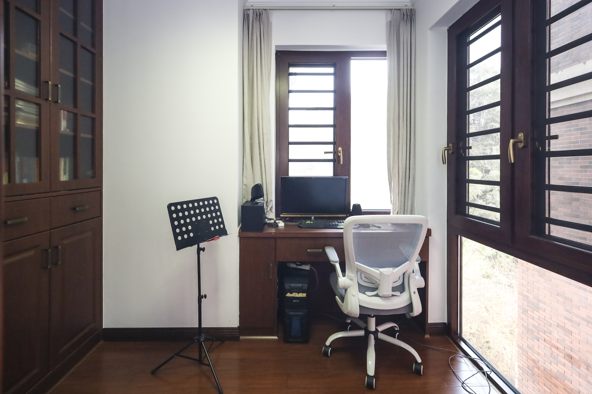 顺天御岭 4室1厅2卫 130.0万 顺天御岭 4室1厅2卫 130.0万卧室