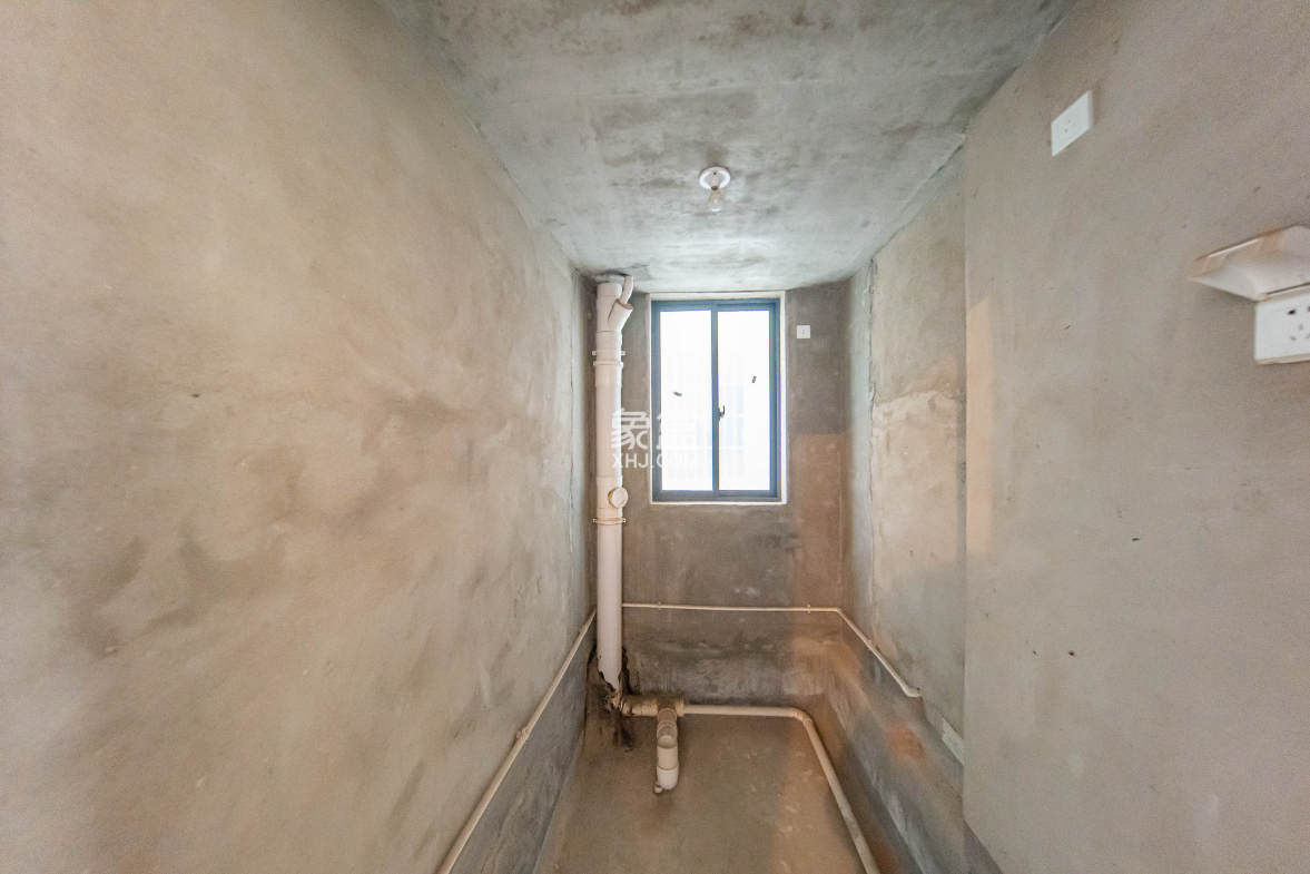 汀湘十里  3室2厅2卫    65.0万 汀湘十里  3室2厅2卫    65.0万卫生间