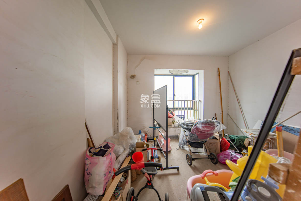 汀湘十里  3室2厅2卫    65.0万 汀湘十里  3室2厅2卫    65.0万卧室