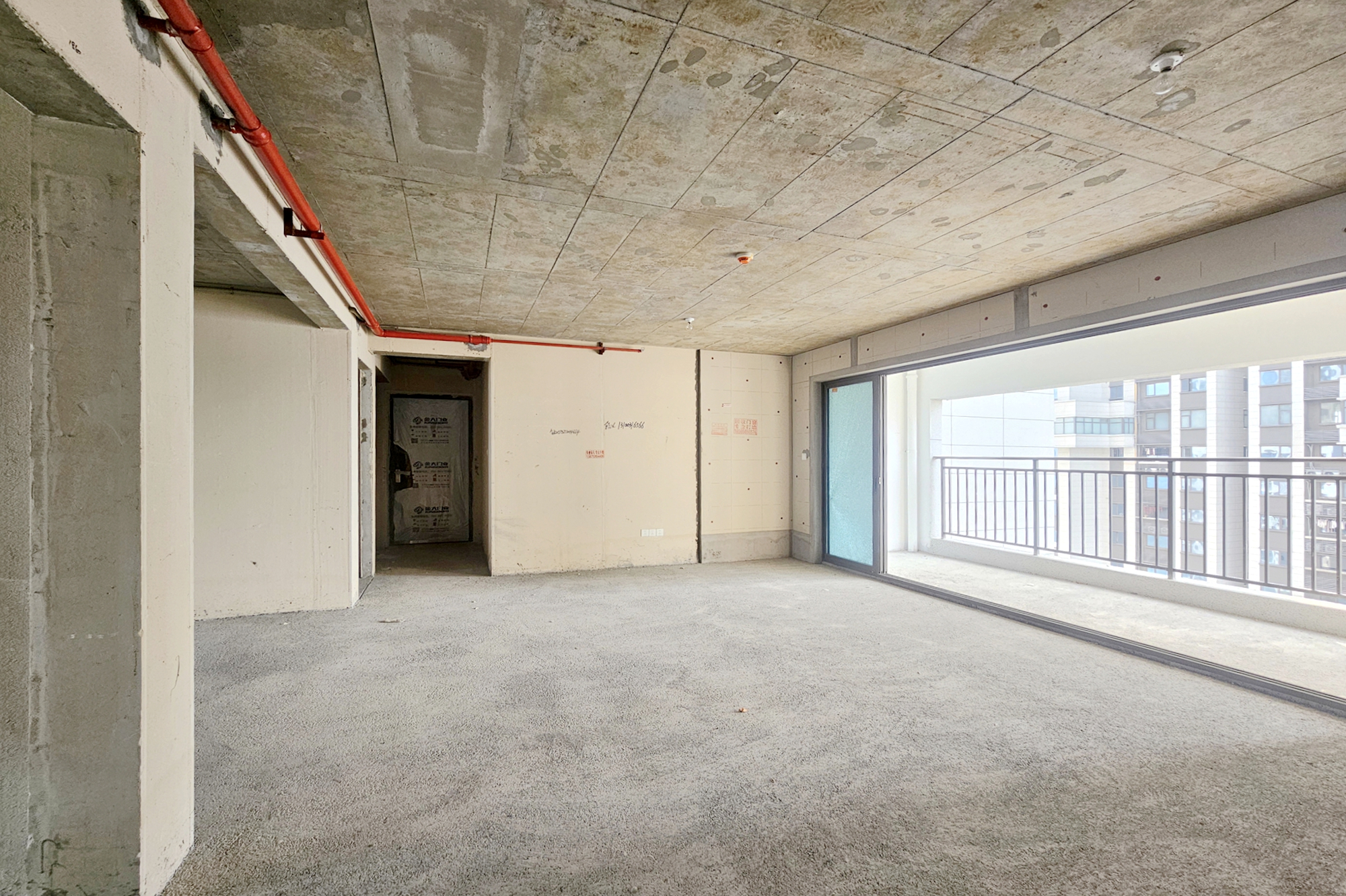 阳光城尚东湾嘉林苑 4室2厅2卫 136.0万 阳光城尚东湾嘉林苑 4室2厅2卫 136.0万客厅