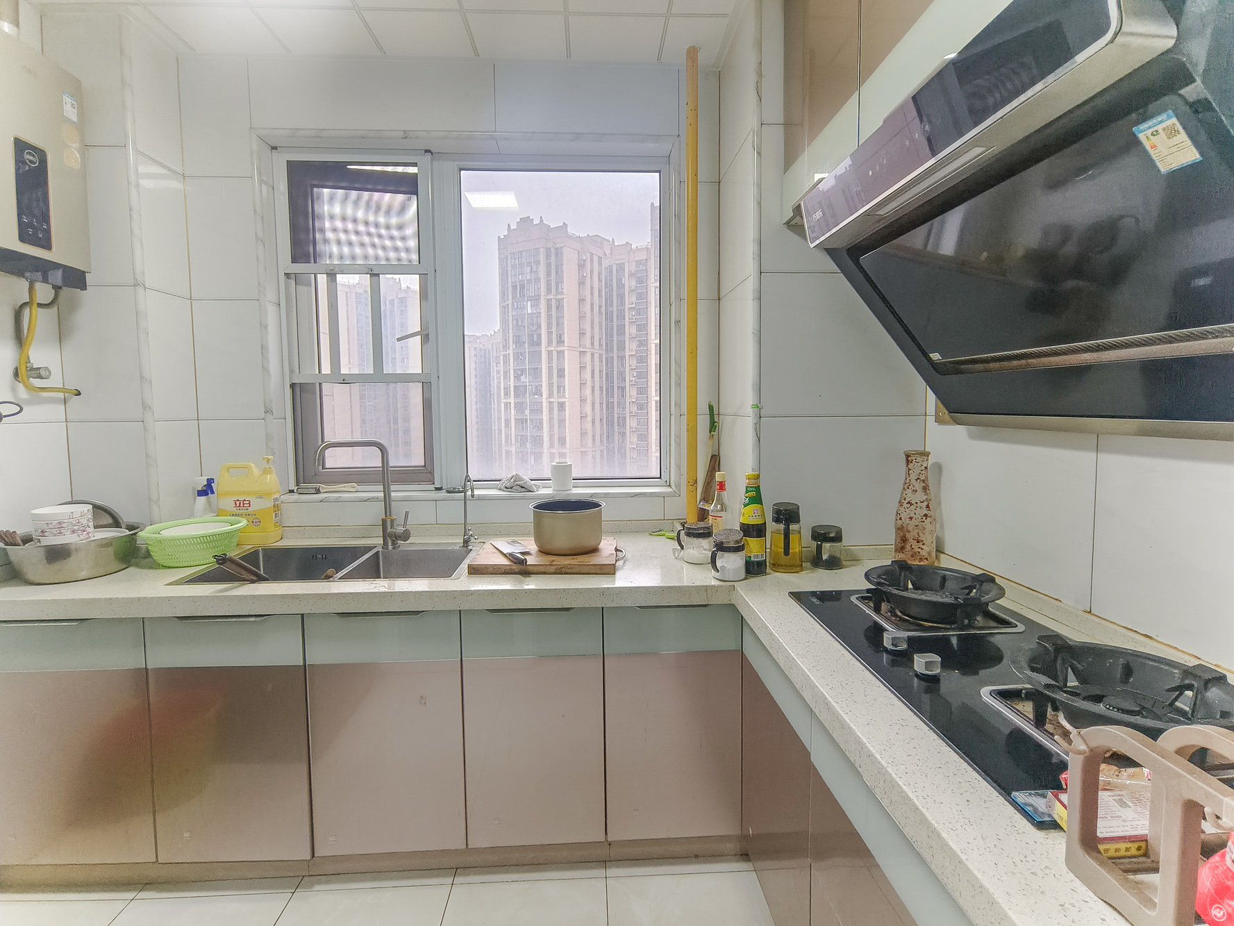 荣盛花语城  3室2厅1卫    66.0万厨房