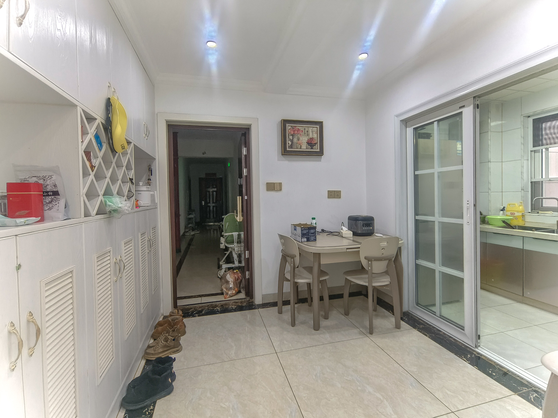 荣盛花语城  3室2厅1卫    66.0万客厅