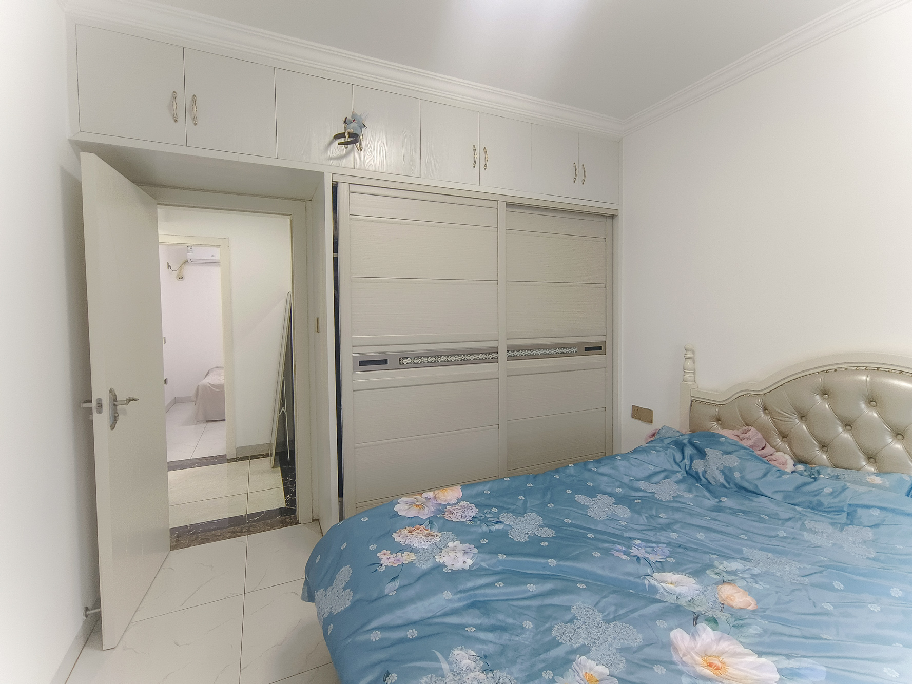 荣盛花语城 3室2厅1卫 66.0万 荣盛花语城 3室2厅1卫 66.0万卧室