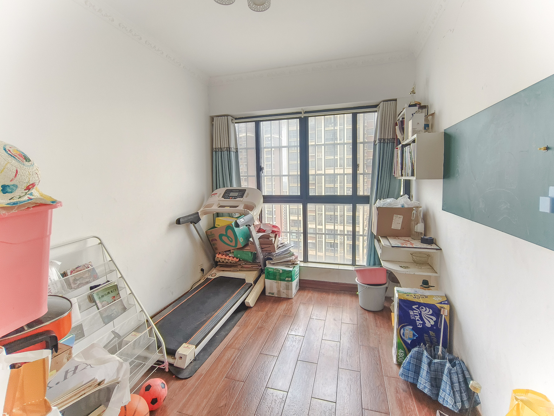 山水湾 4室2厅2卫 75.8万 山水湾 4室2厅2卫 75.8万卧室