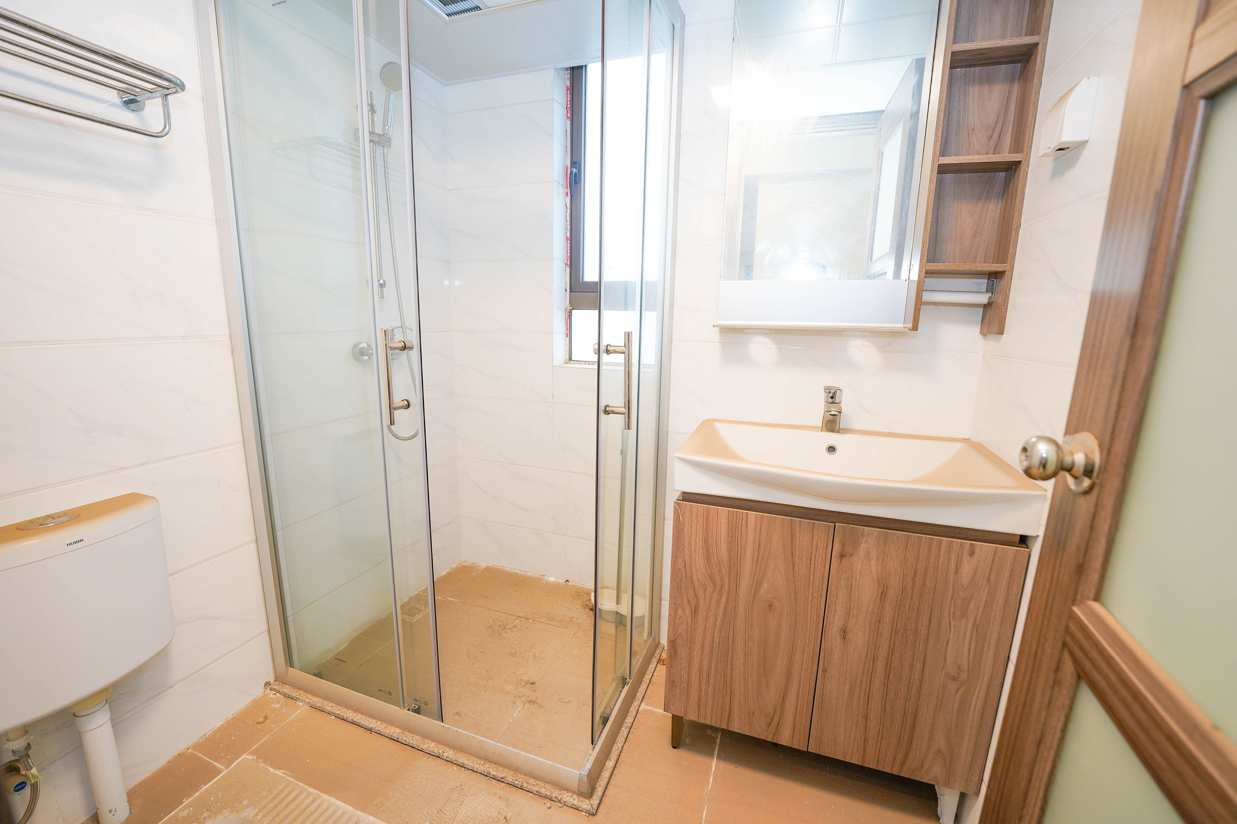 碧桂园公园壹号(凯怡茗苑) 3室2厅1卫 57.0万 碧桂园公园壹号(凯怡茗苑) 3室2厅1卫 57.0万其他