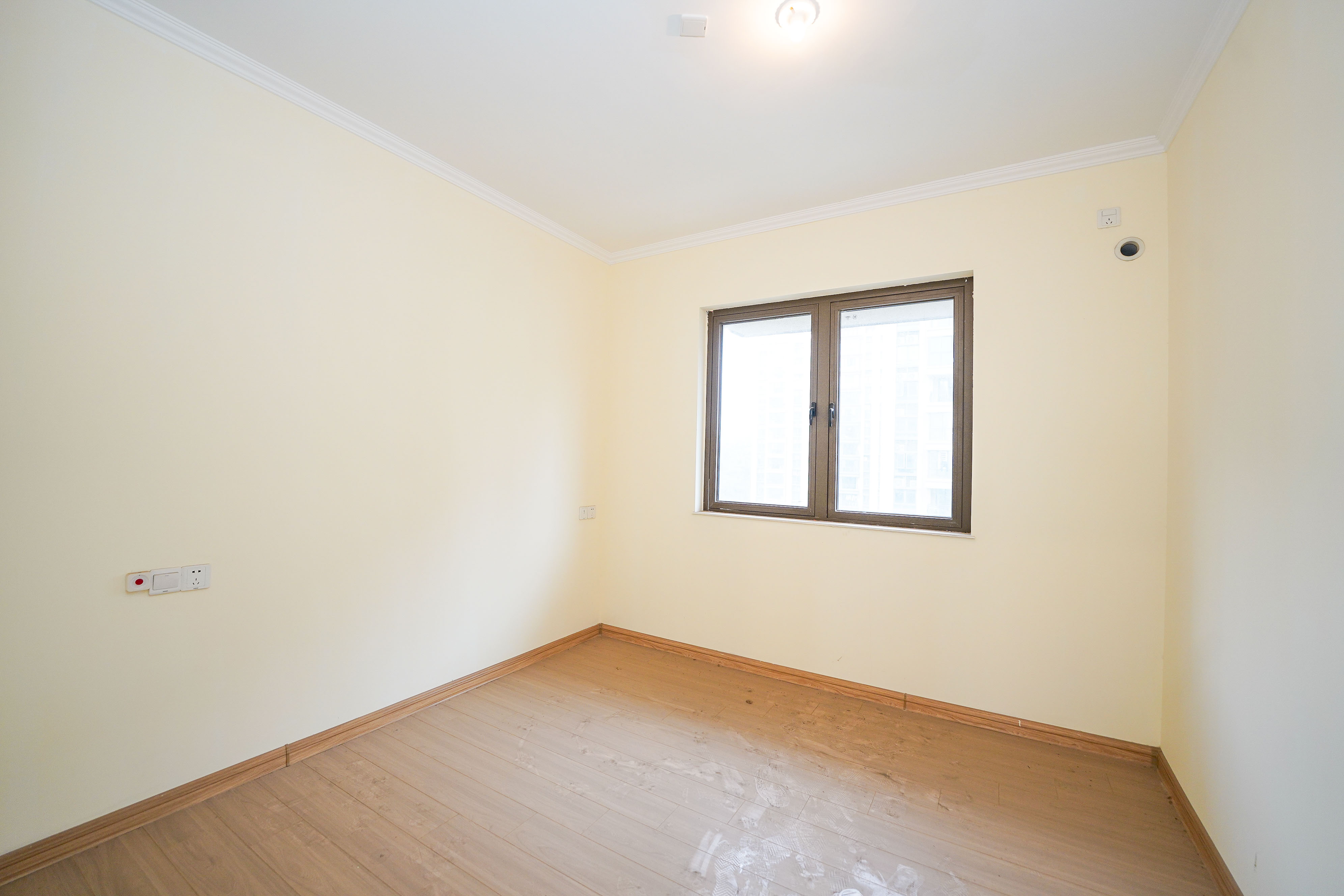 碧桂园公园壹号(凯怡茗苑) 3室2厅1卫 57.0万 碧桂园公园壹号(凯怡茗苑) 3室2厅1卫 57.0万卧室