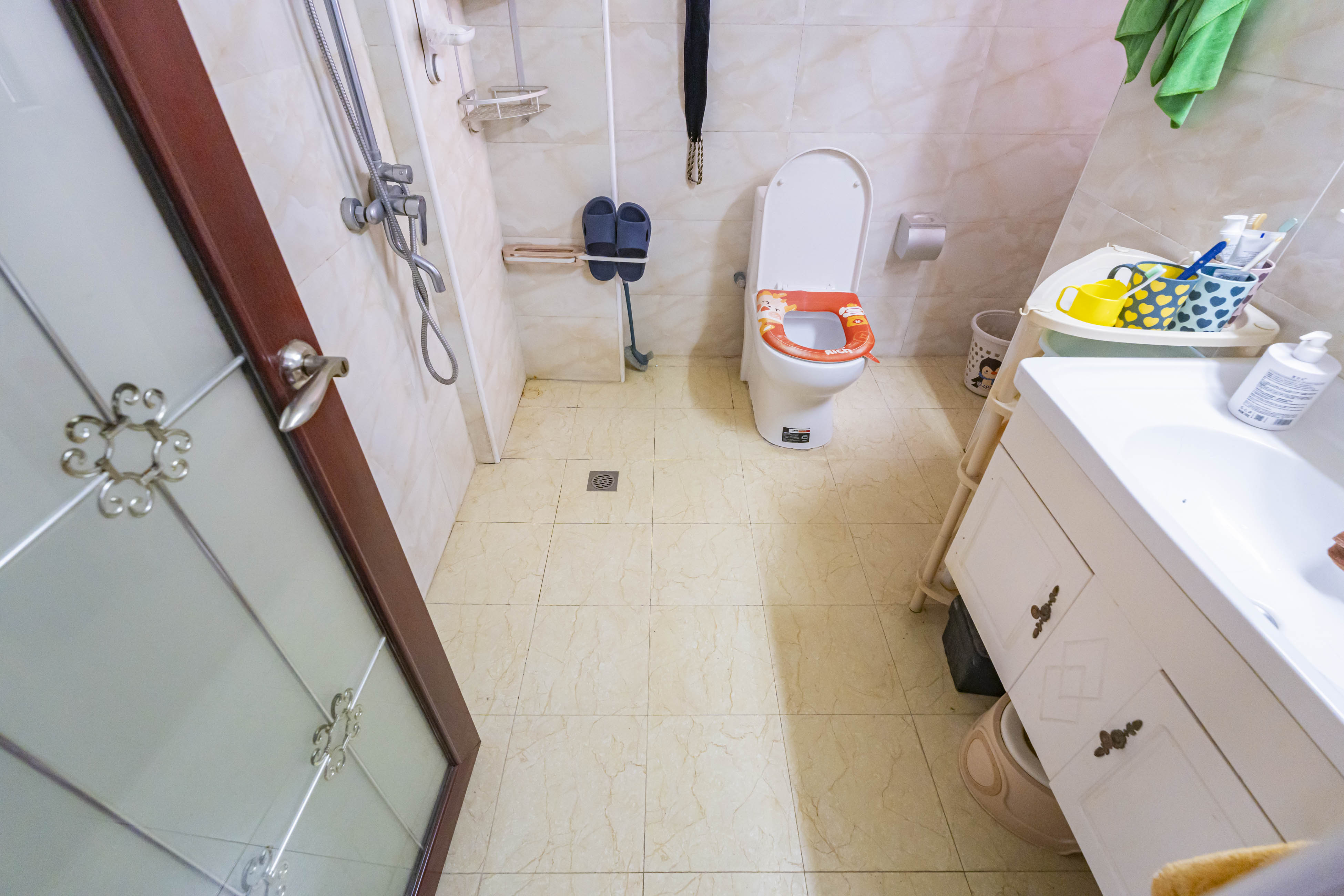 悦湖山  3室2厅1卫    92.0万 悦湖山  3室2厅1卫    92.0万卫生间