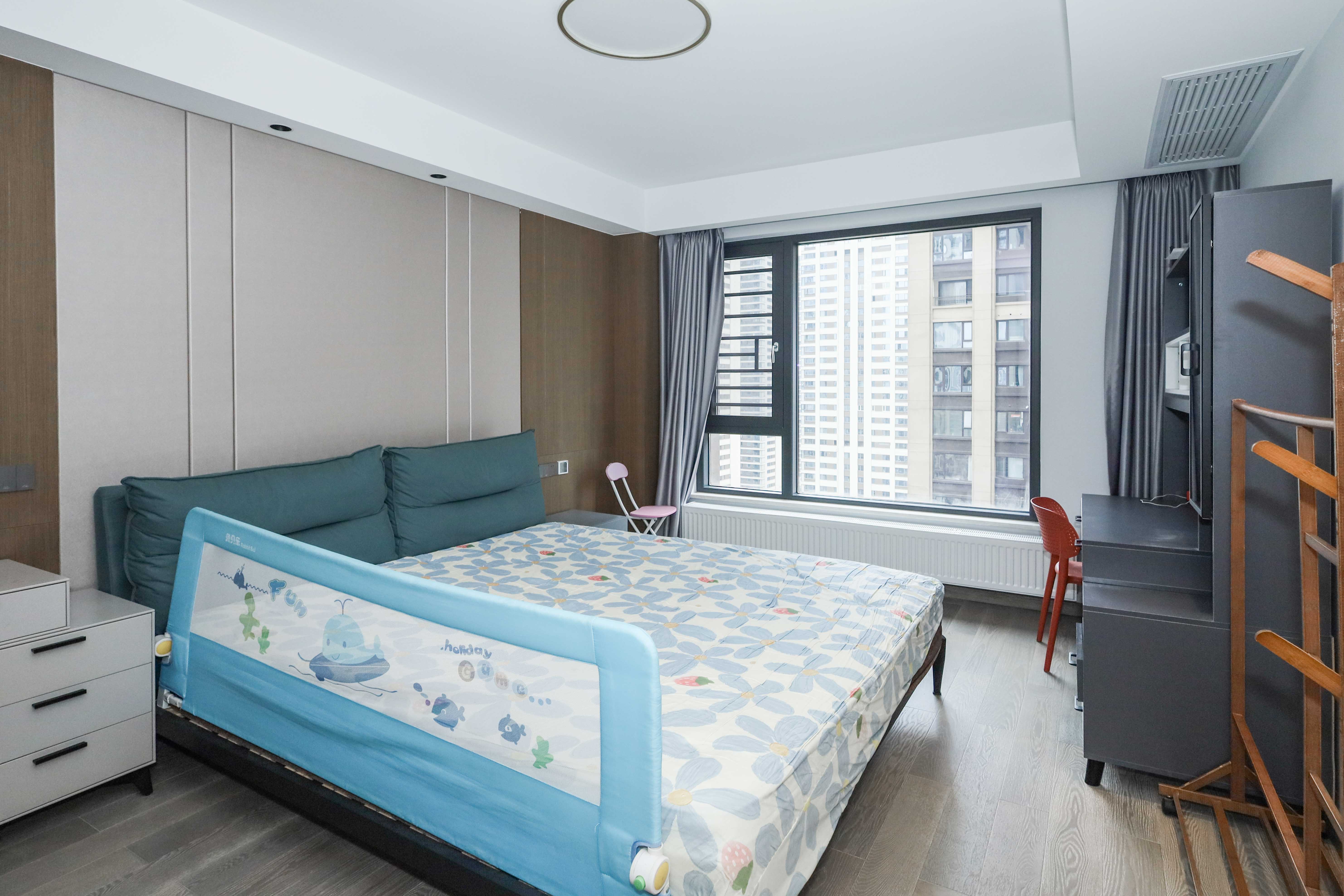 建发央著  4室2厅1卫   295.00万卧室