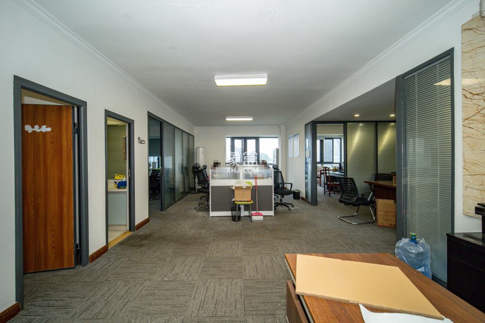 财富港湾（绿领大厦）  3室2厅2卫    88.0万