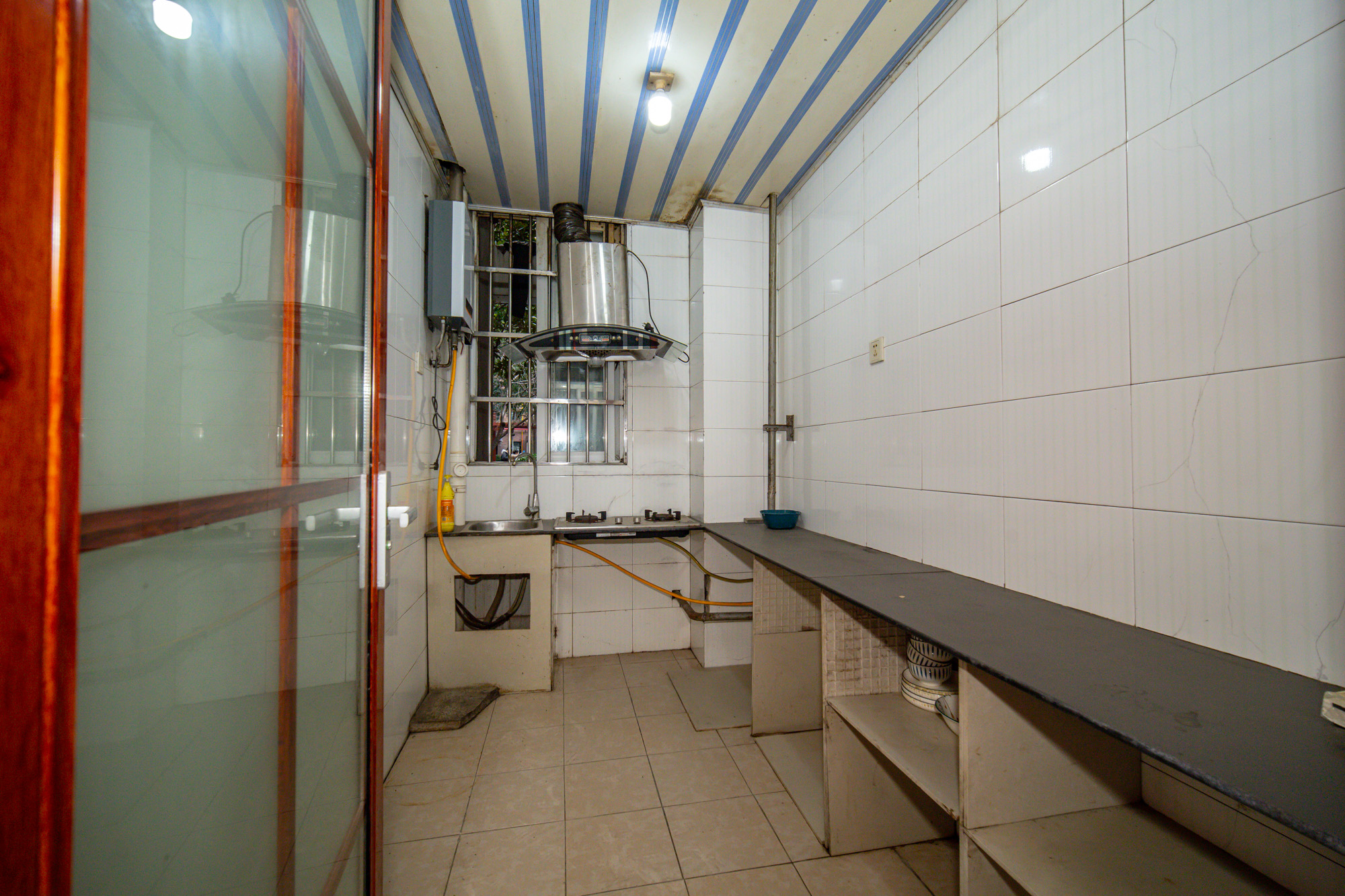 香槟小镇(香槟花苑) 3室2厅1卫 52.8万 香槟小镇(香槟花苑) 3室2厅1卫 52.8万厨房