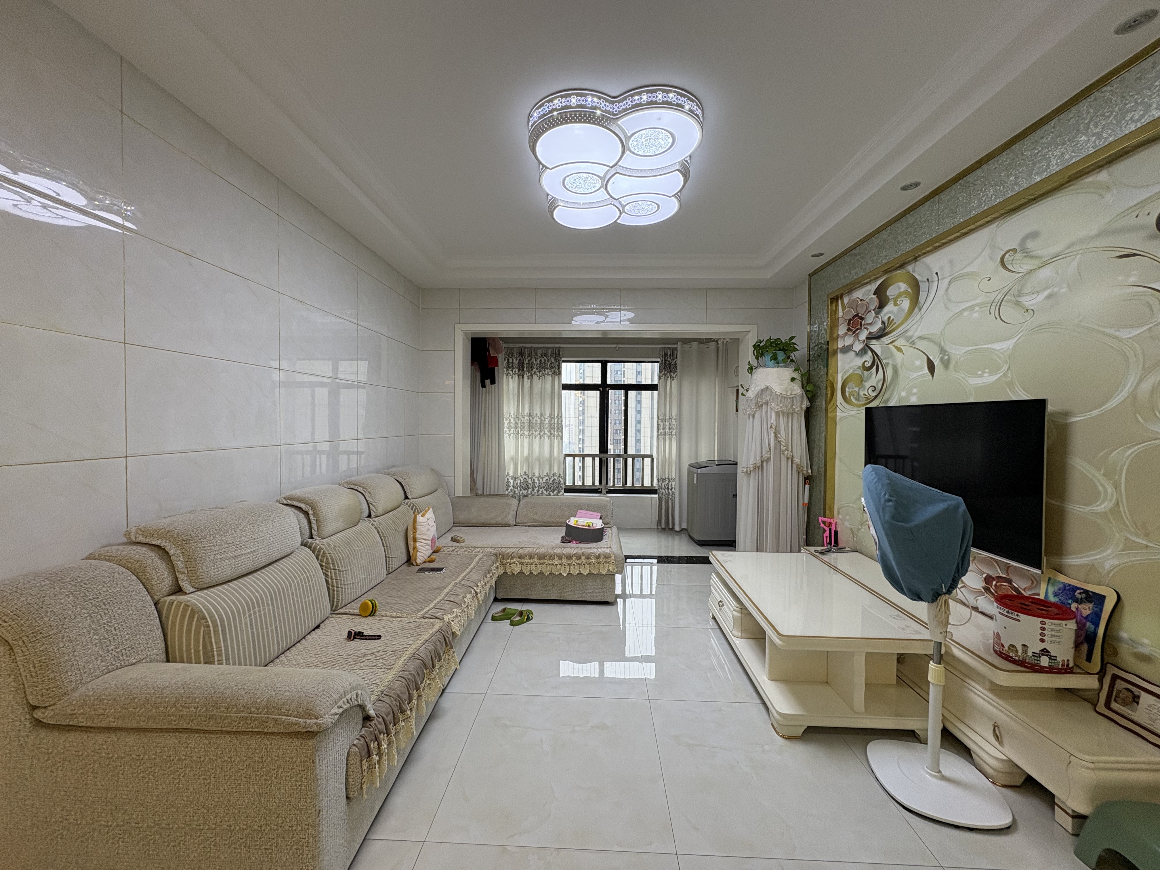 美的城三期  2室2厅1卫    43.0万 美的城三期  2室2厅1卫    43.0万室内图