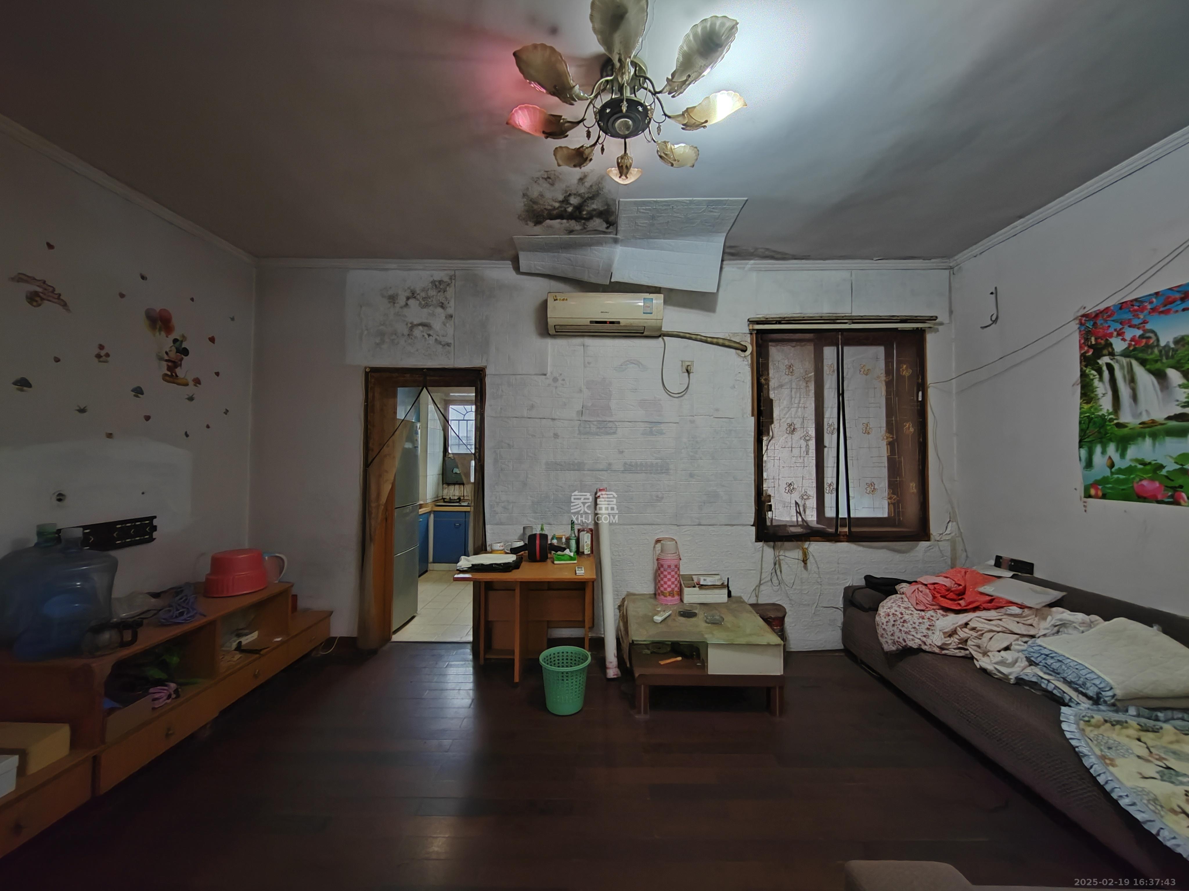 东瓜山三村(东电社区) 2室1厅1卫 1200.0元/月 东瓜山三村(东电社区) 2室1厅1卫 1200.0元/月室内图