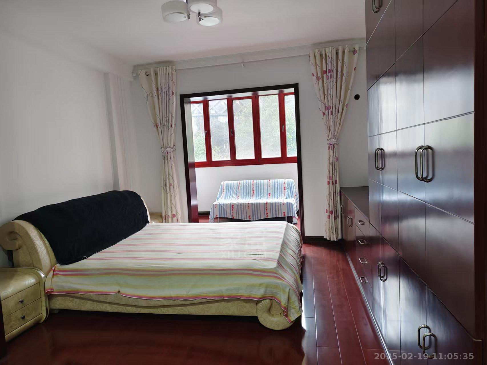 地税新村 3室2厅2卫 1600.0元/月 地税新村 3室2厅2卫 1600.0元/月室内图