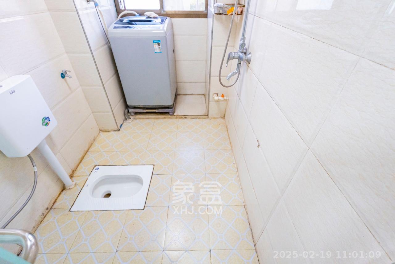 蒋家垅社区造漆宿舍（新码头155/113）  3室2厅1卫   2100.00元/月室内图