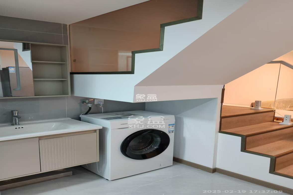 福晟翡翠湾 2室1厅1卫 2000.0元/月 福晟翡翠湾 2室1厅1卫 2000.0元/月室内图