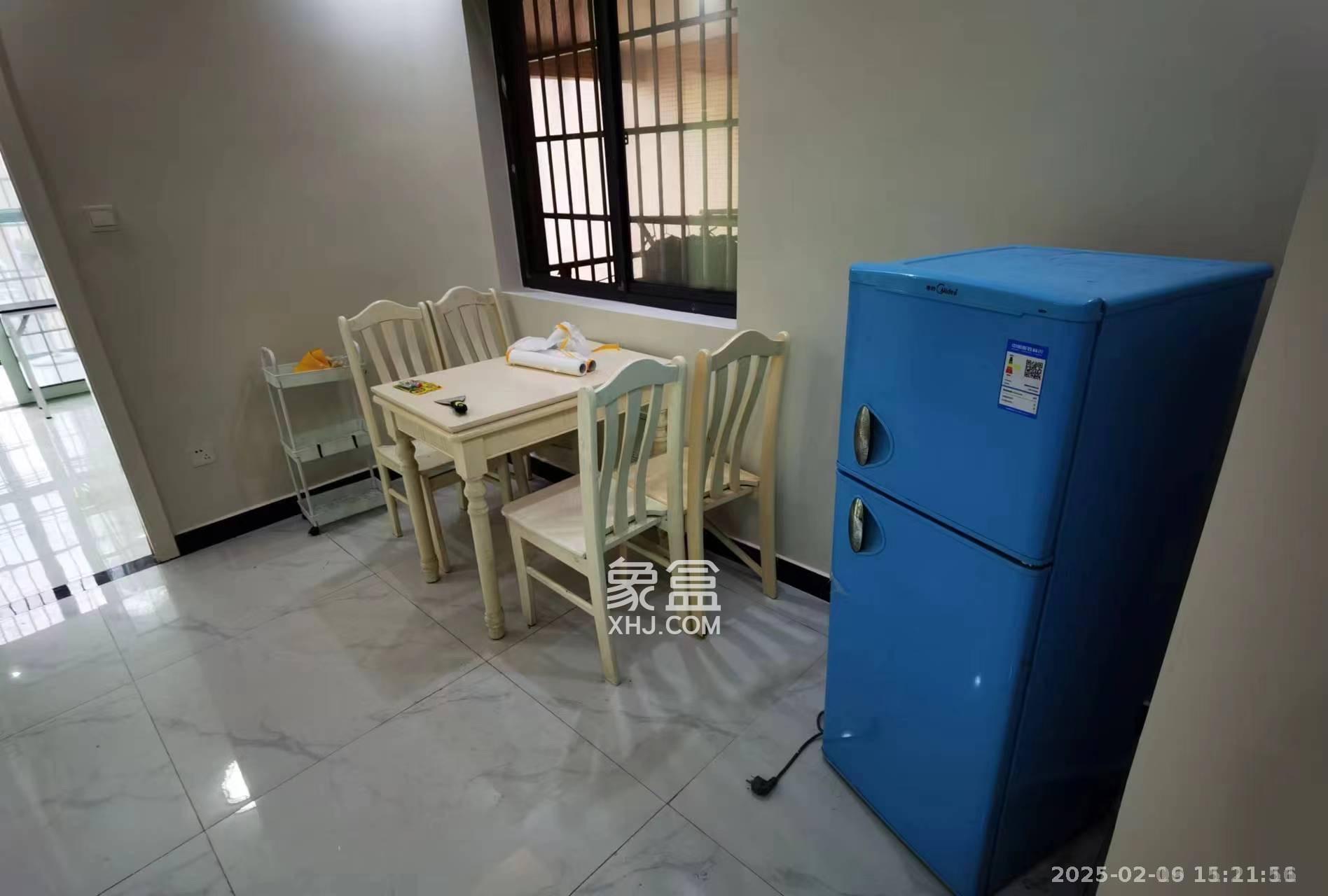 剑桥名门  2室1厅1卫   2000.00元/月室内图
