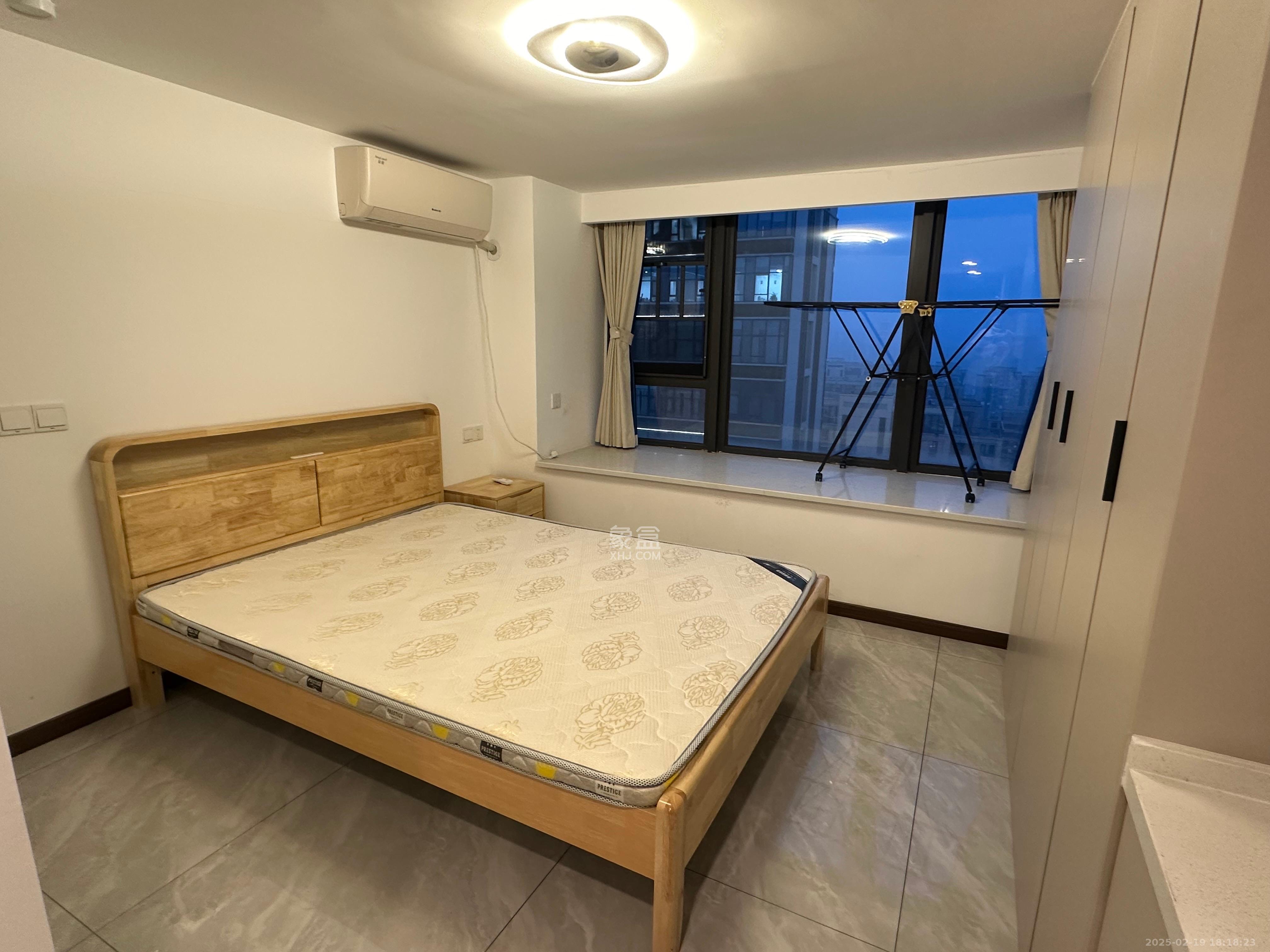 龙湖铂金岛 1室0厅2卫 1400.0元/月 龙湖铂金岛 1室0厅2卫 1400.0元/月室内图