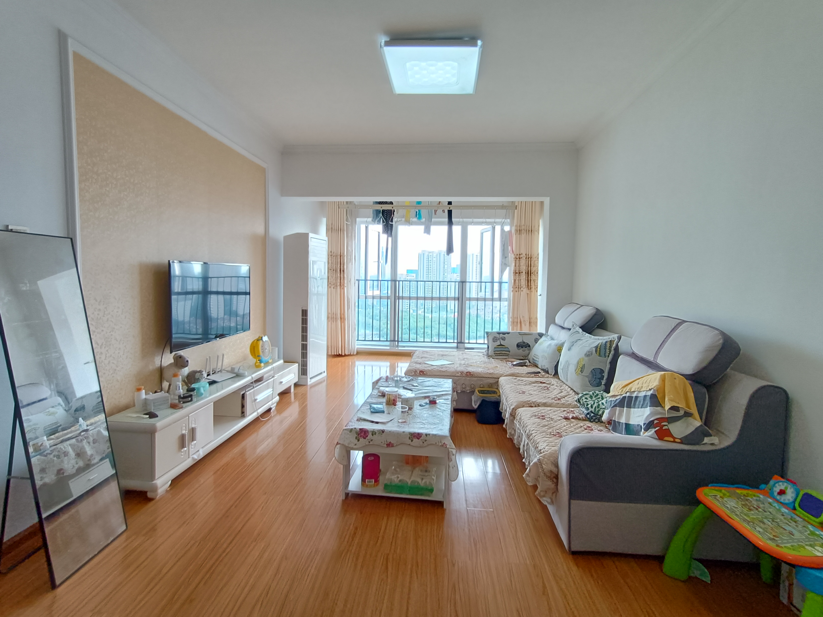 美的城四期 3室2厅1卫 1600.0元/月 美的城四期 3室2厅1卫 1600.0元/月户型图