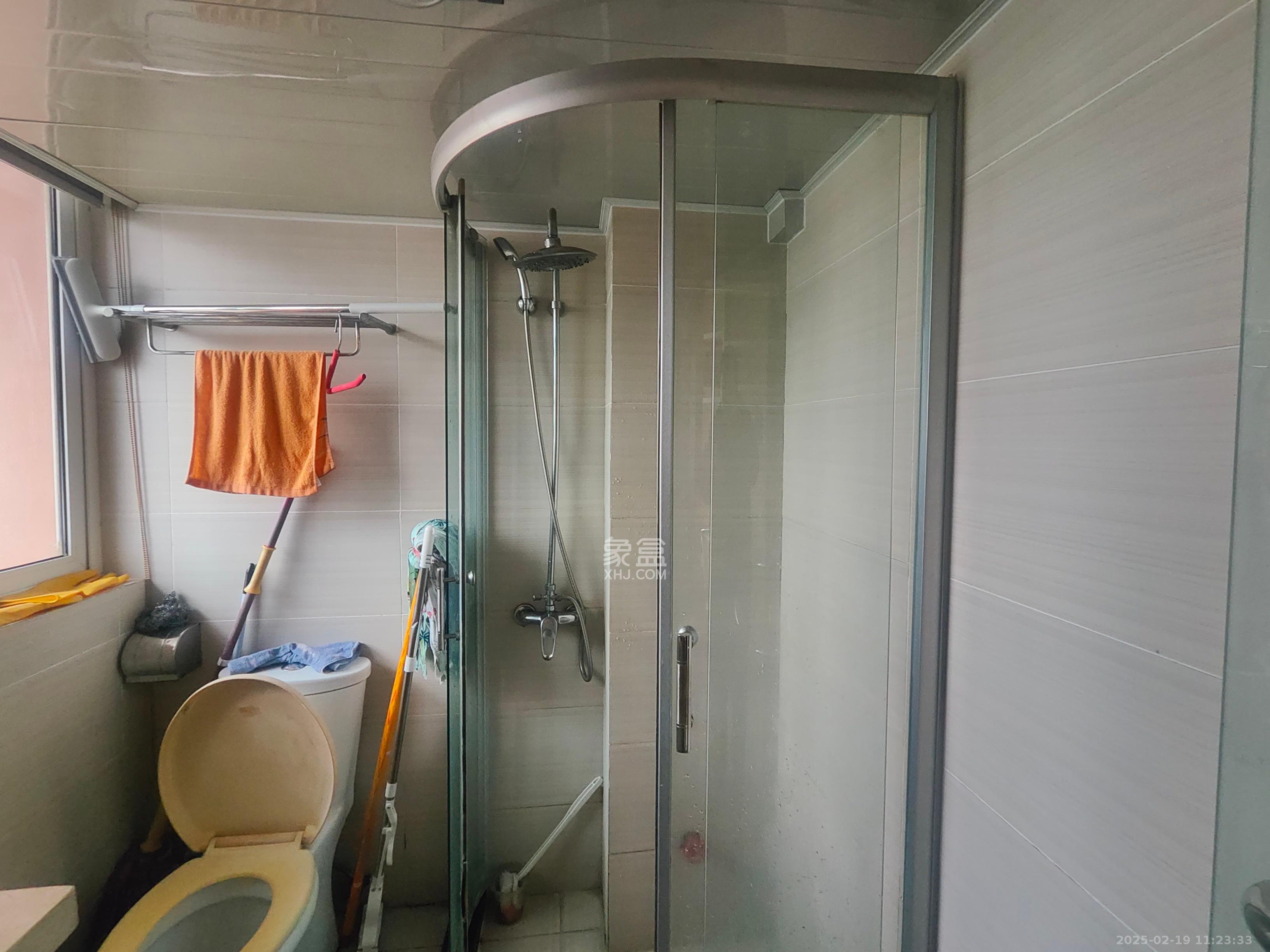 建鸿达现代公寓 1室1厅1卫 1500.0元/月 建鸿达现代公寓 1室1厅1卫 1500.0元/月室内图