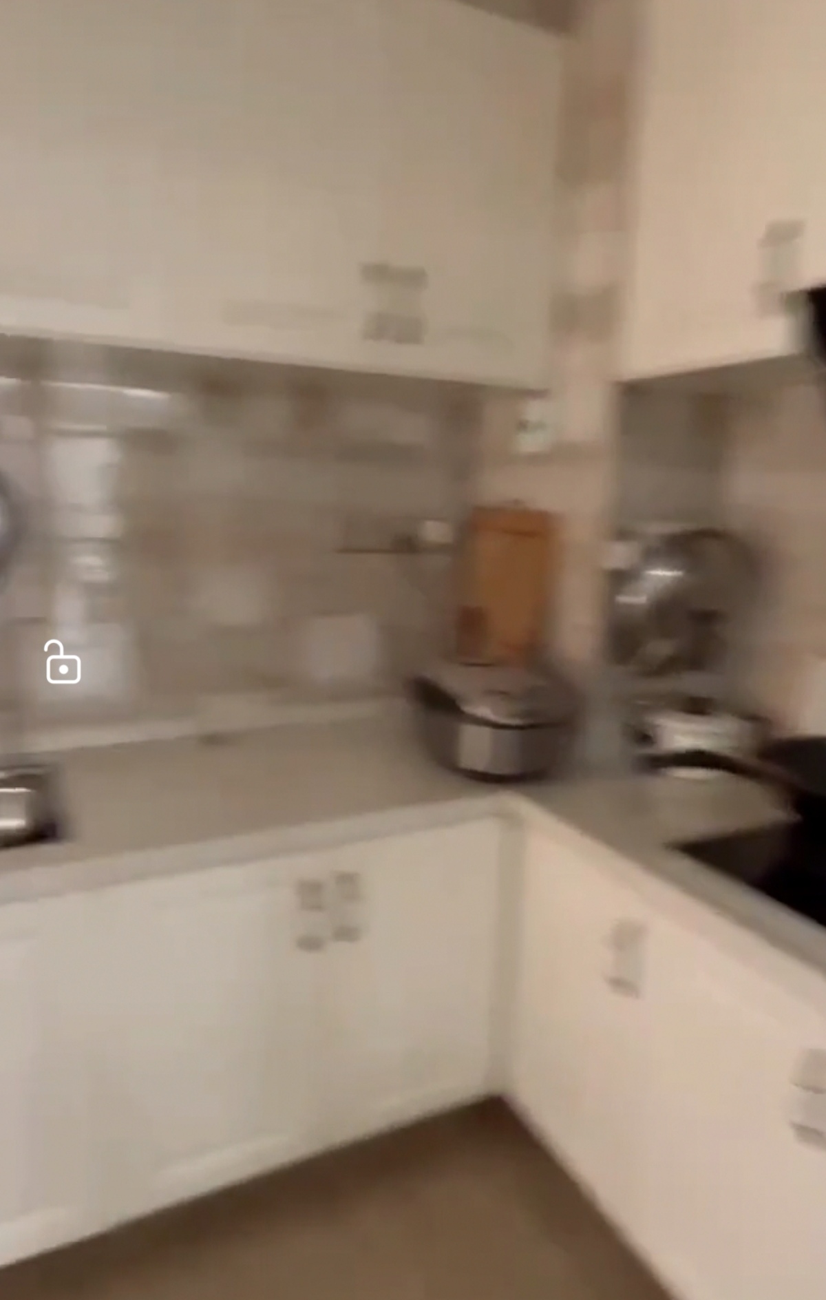 人济星城  3室2厅2卫    68.8万客厅