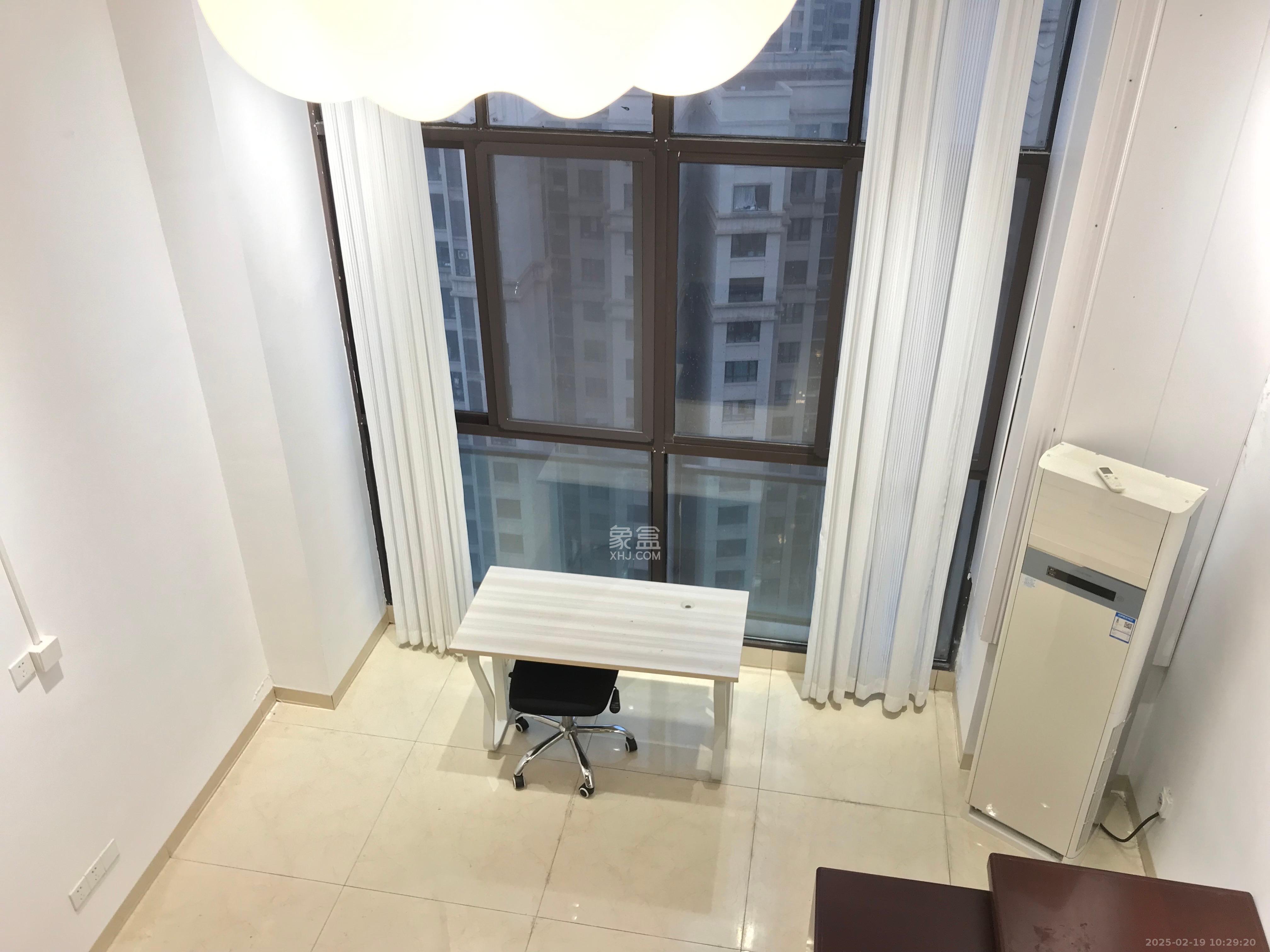 金科时代中心  1室1厅1卫    1500.0元/月 金科时代中心  1室1厅1卫    1500.0元/月室内图