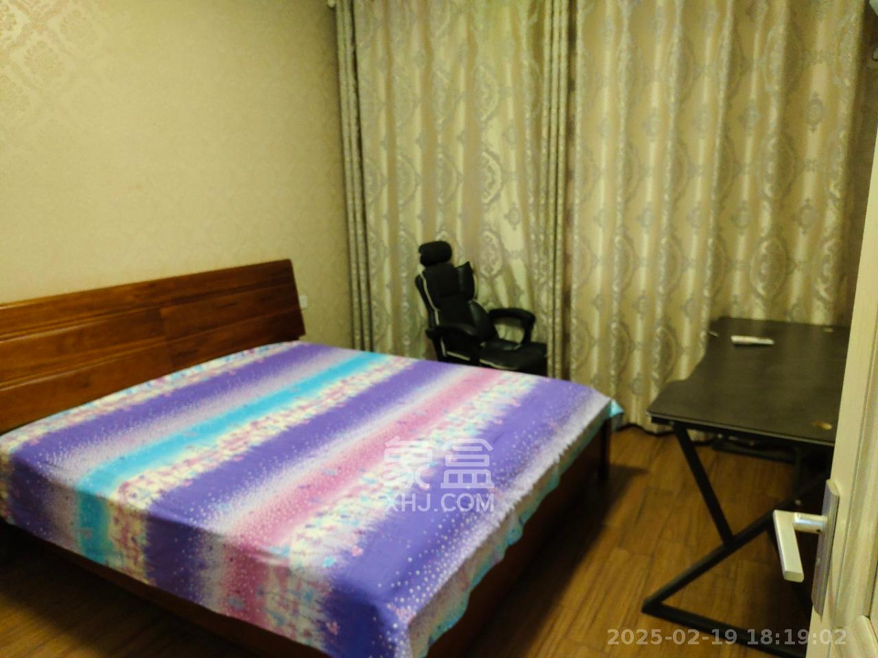 华雅花园  3室2厅1卫   1700.00元/月室内图