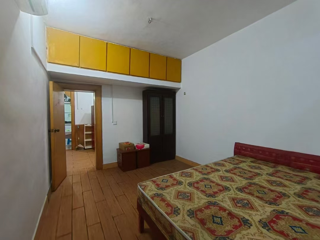 一小家属楼 2室1厅1卫 25.8万 一小家属楼 2室1厅1卫 25.8万客厅