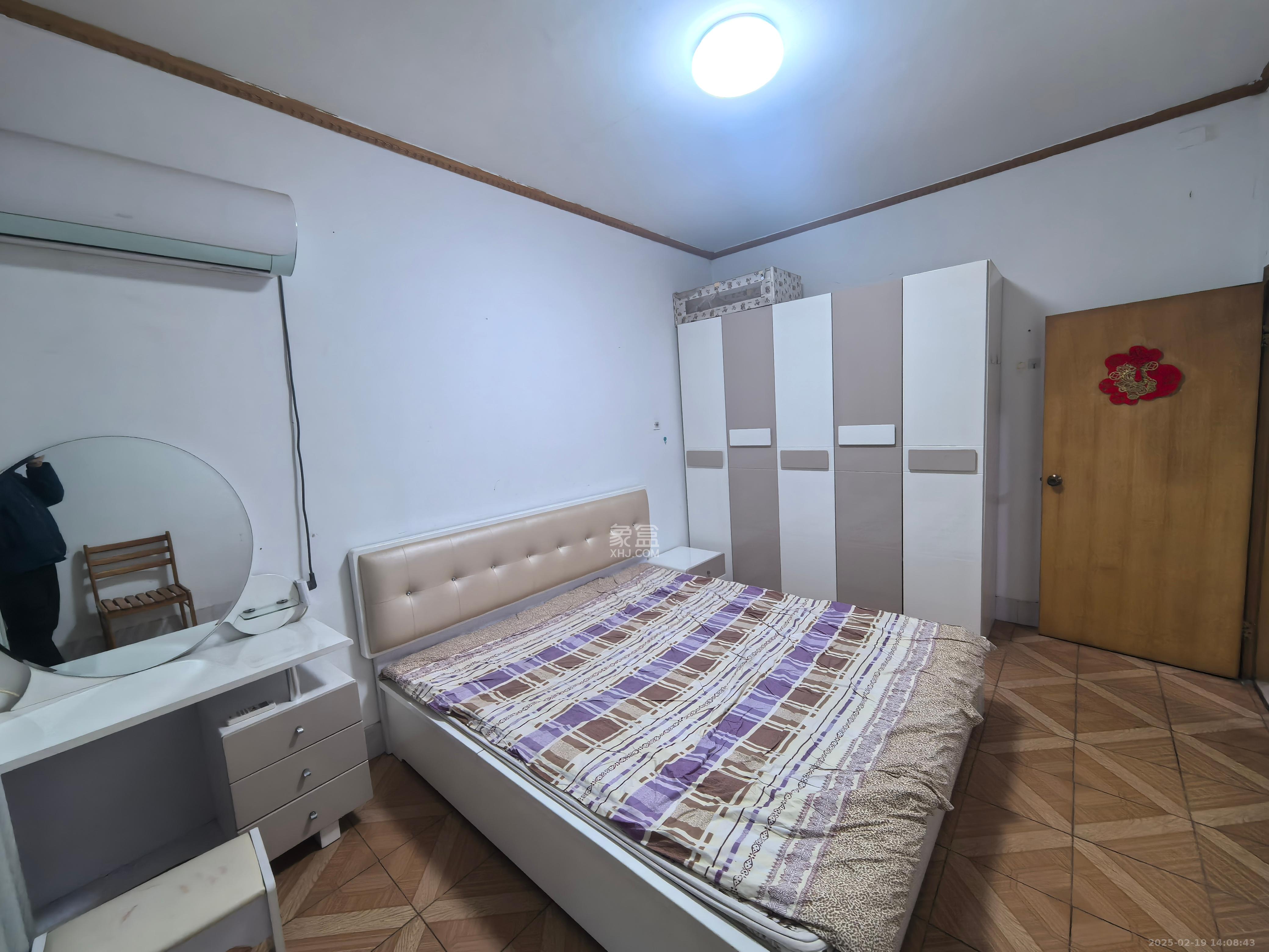 路桥宿舍 2室1厅1卫 1300.0元/月 路桥宿舍 2室1厅1卫 1300.0元/月室内图