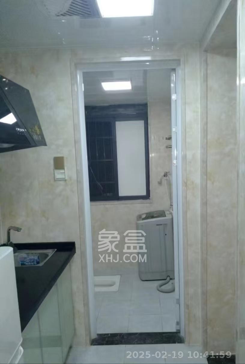 黄鹤小区4片 1室0厅0卫 1350.0元/月 黄鹤小区4片 1室0厅0卫 1350.0元/月室内图