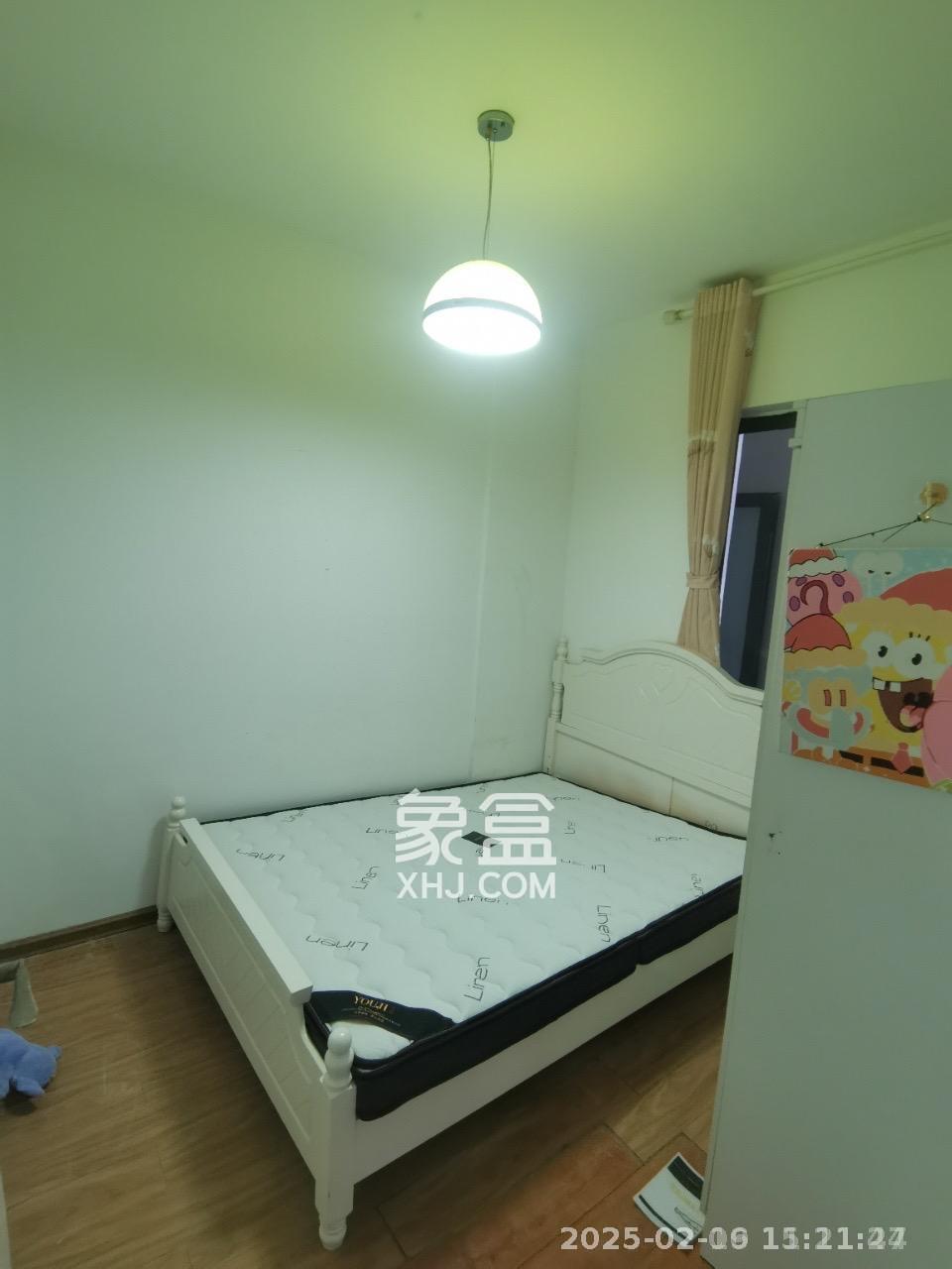 剑桥名门  2室1厅1卫   2000.00元/月室内图