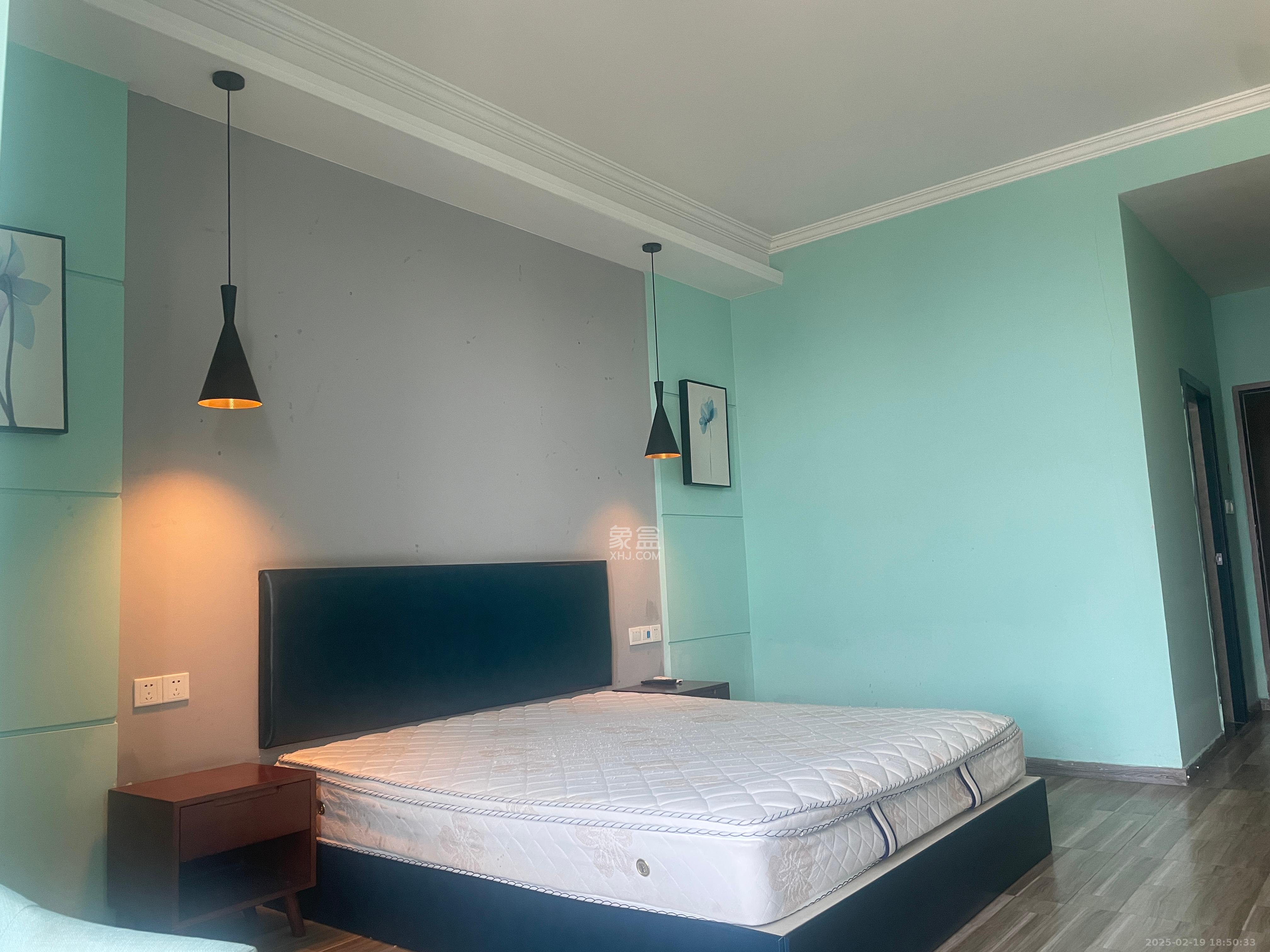 新世界广场 1室1厅1卫 1700.0元/月 新世界广场 1室1厅1卫 1700.0元/月室内图