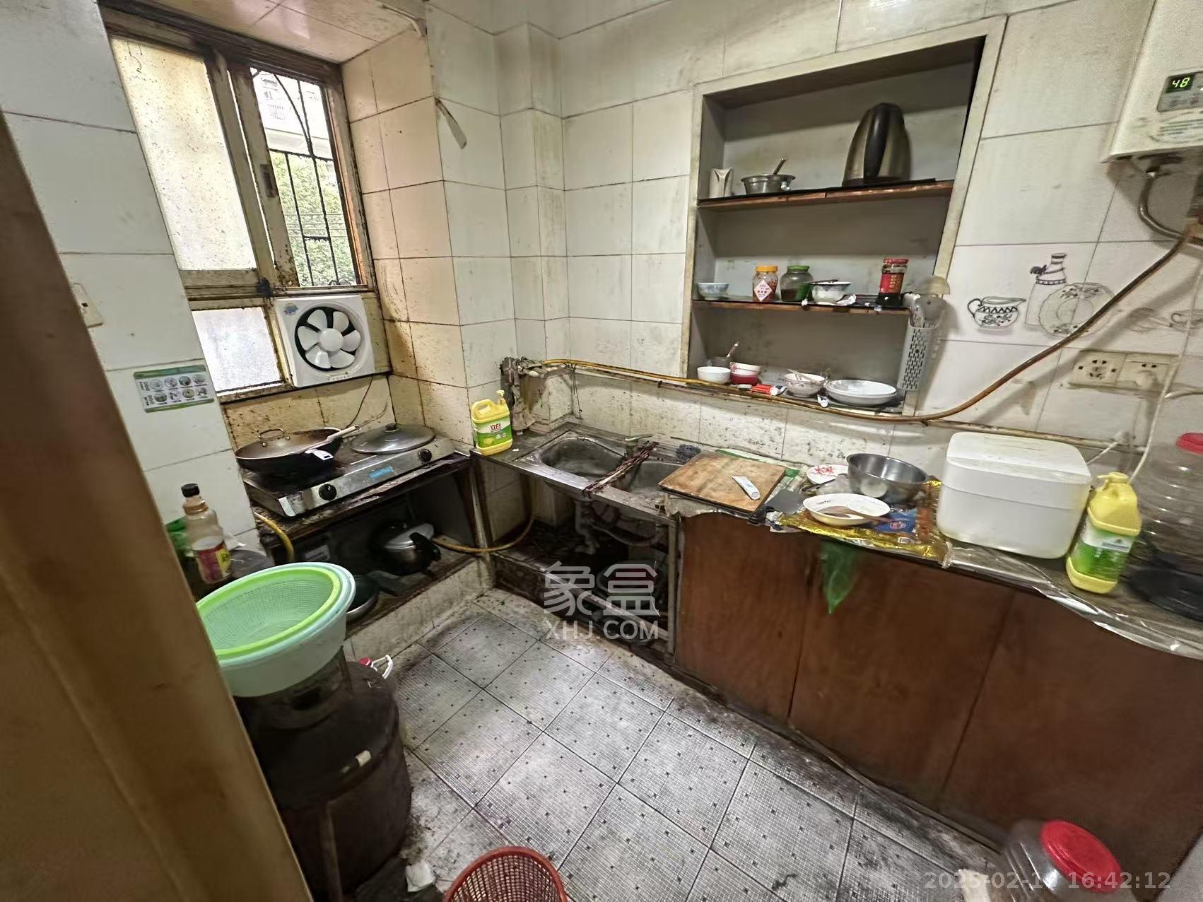 桐荫里社区 2室1厅1卫 1600.0元/月 桐荫里社区 2室1厅1卫 1600.0元/月室内图