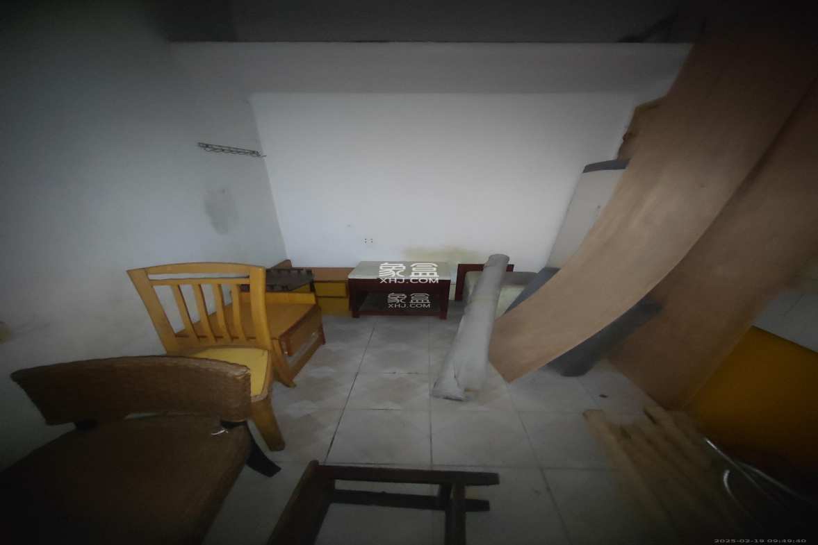 向韶村 3室1厅1卫 2000.0元/月 向韶村 3室1厅1卫 2000.0元/月室内图